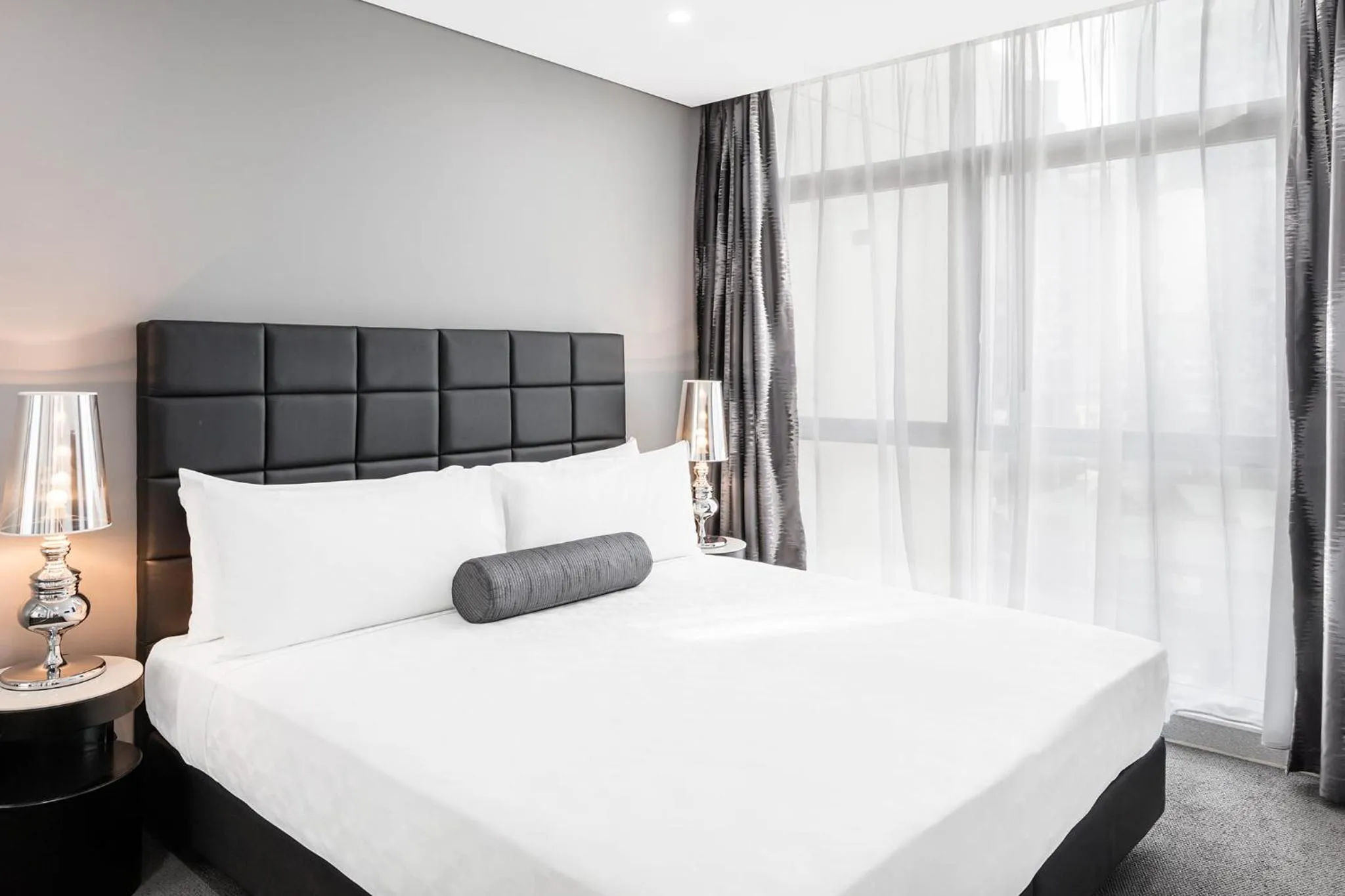 Bed in Meriton Suites Chatswood
