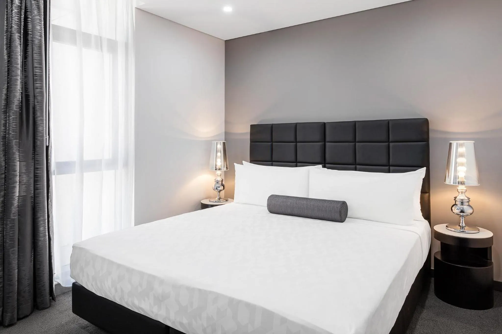 Bed in Meriton Suites Chatswood