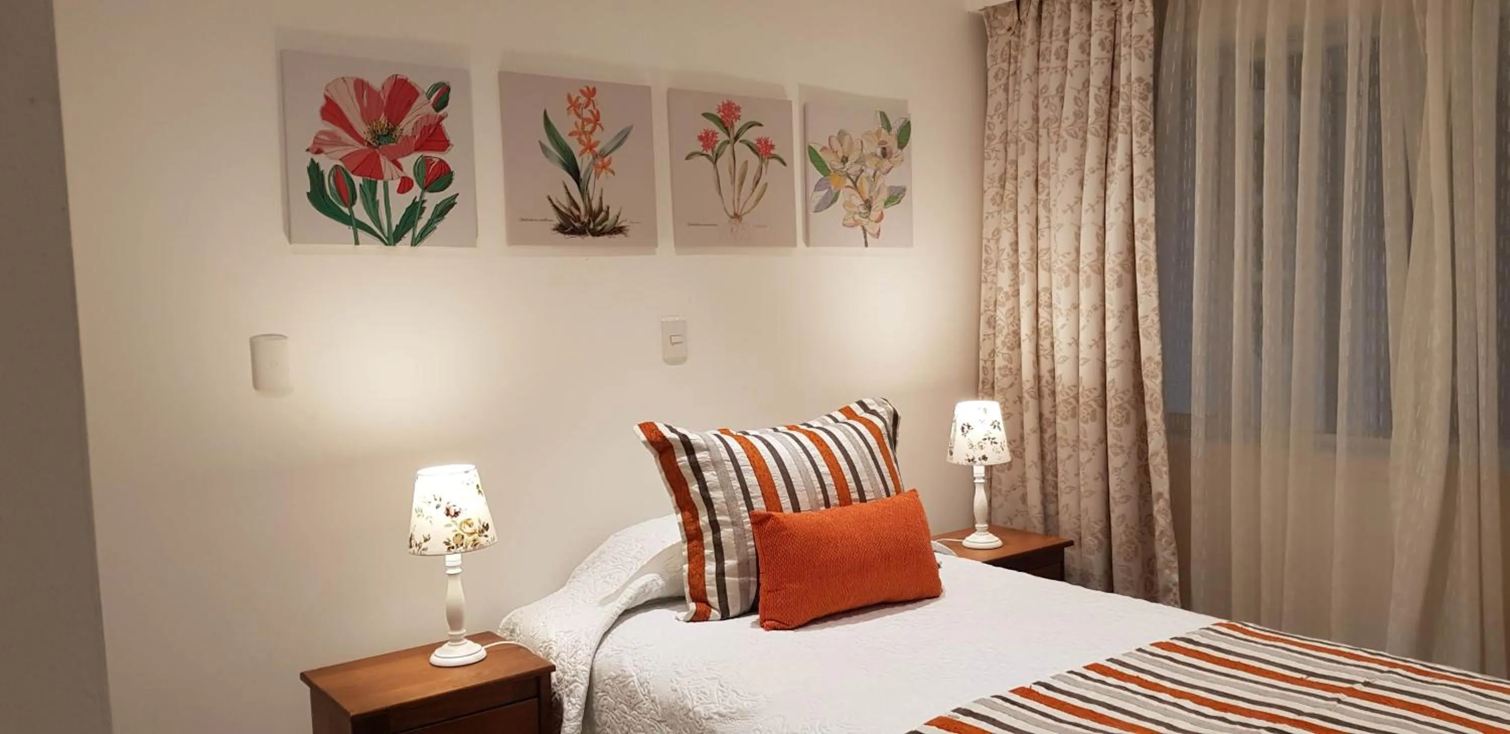 Bed in Hotel Puerta del Lago