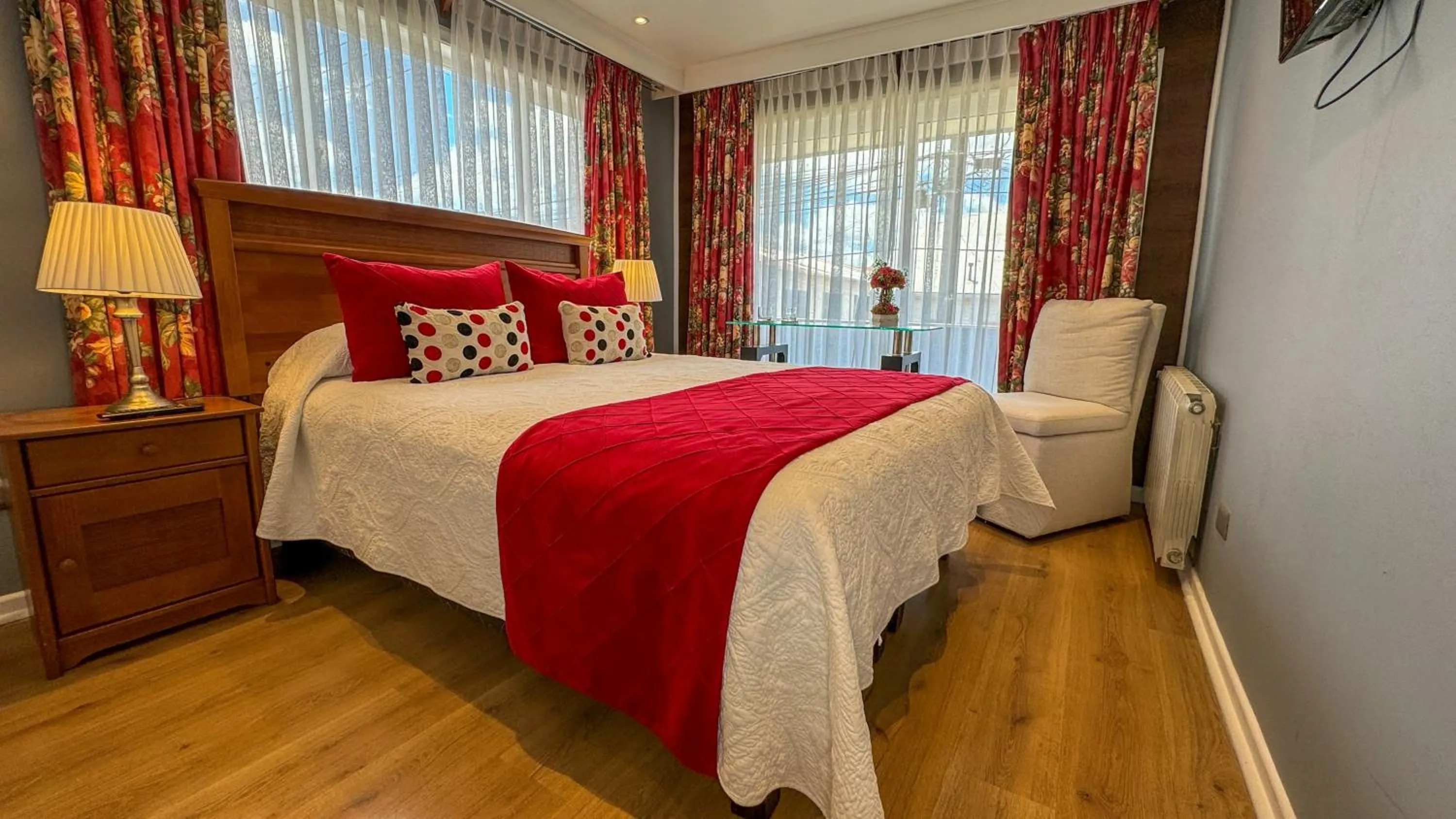 Bed in Hotel Puerta del Lago