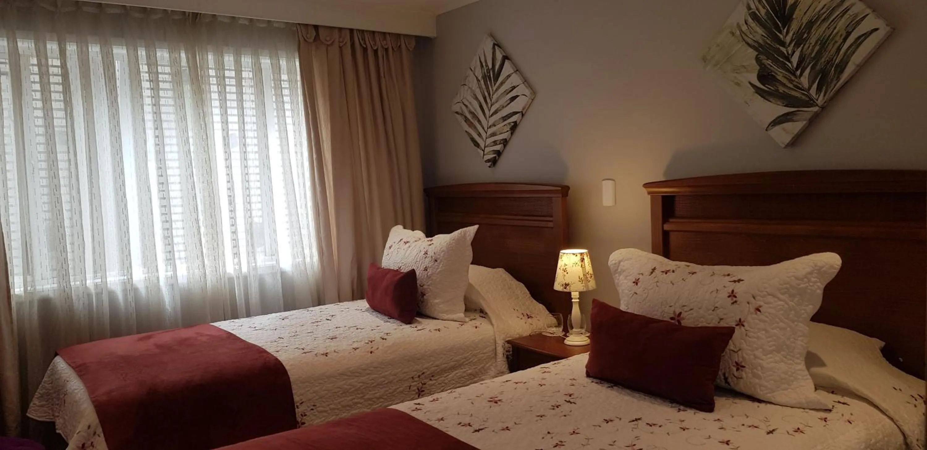 Bed in Hotel Puerta del Lago