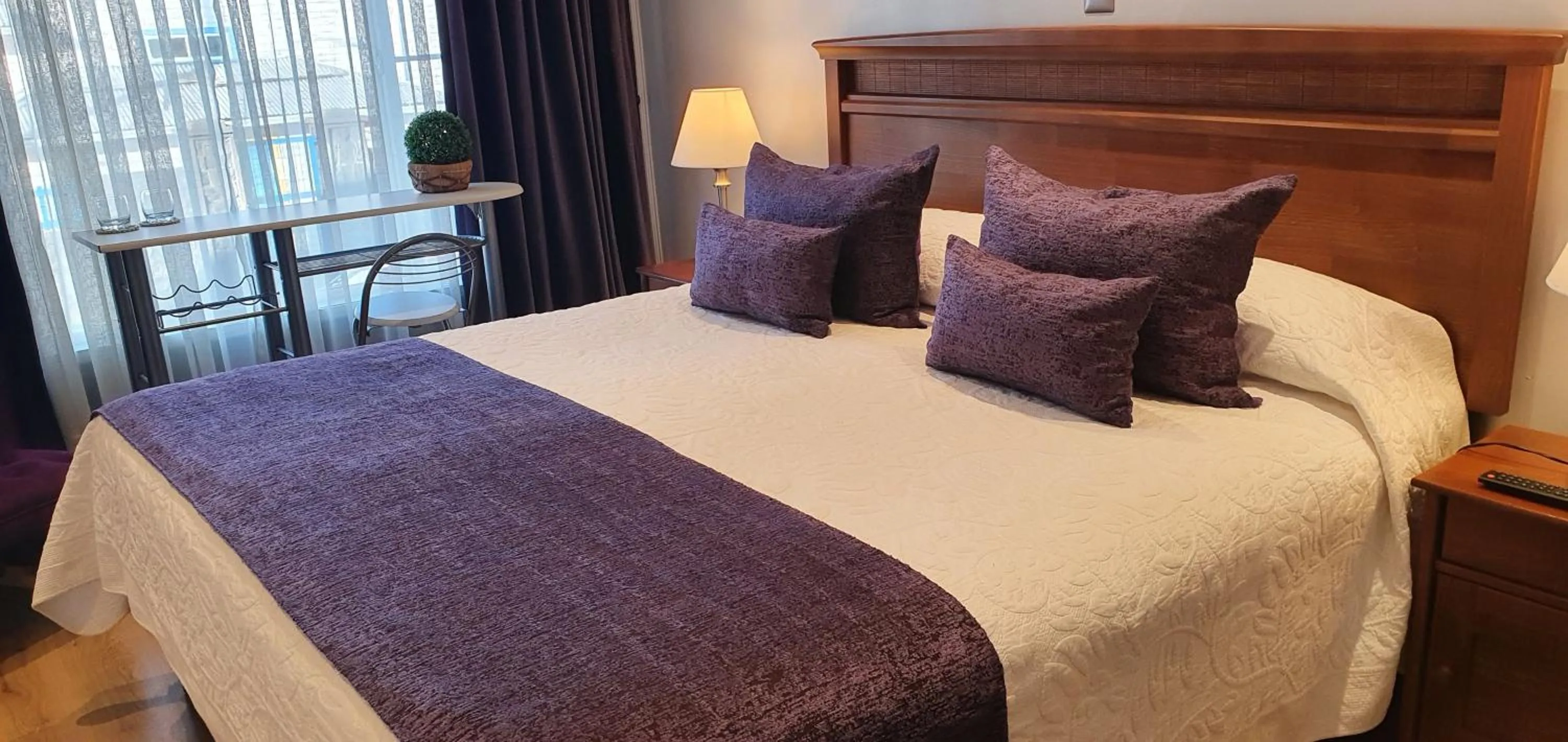 Bed in Hotel Puerta del Lago