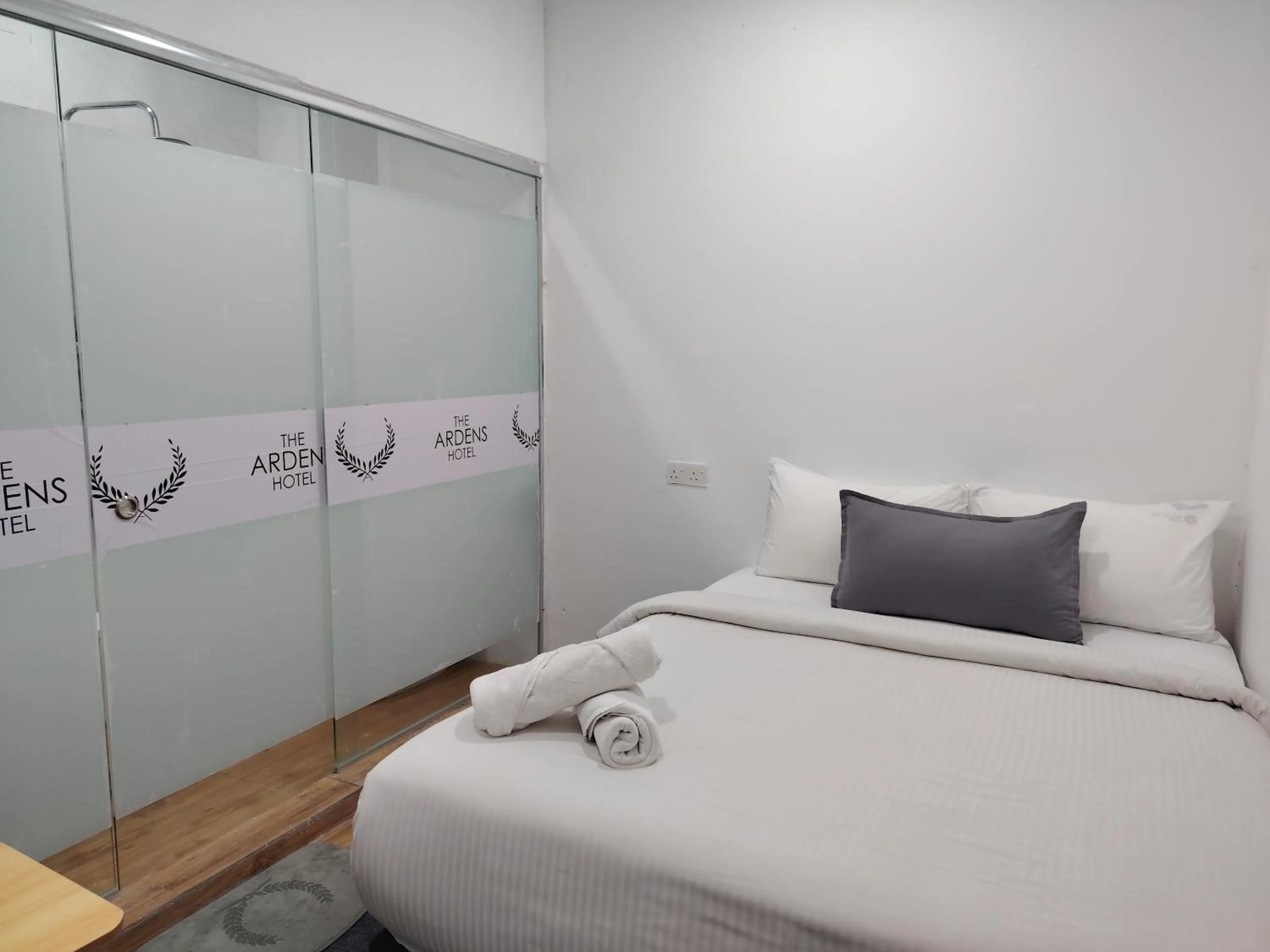 Bed in The Ardens Hotel - Pekan Nenas, Pontian