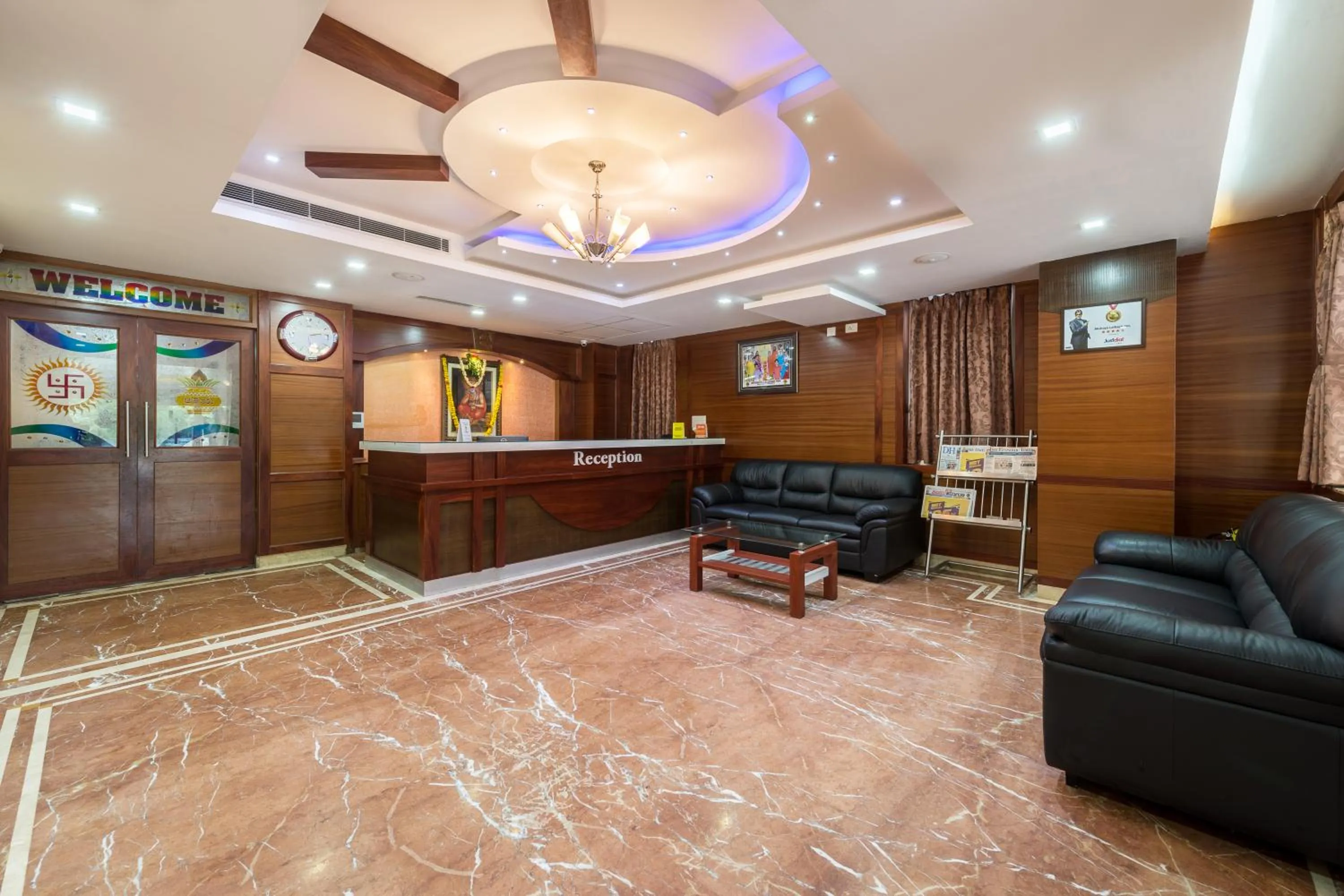 Lobby or reception in Treebo Akshaya Lalbagh Inn