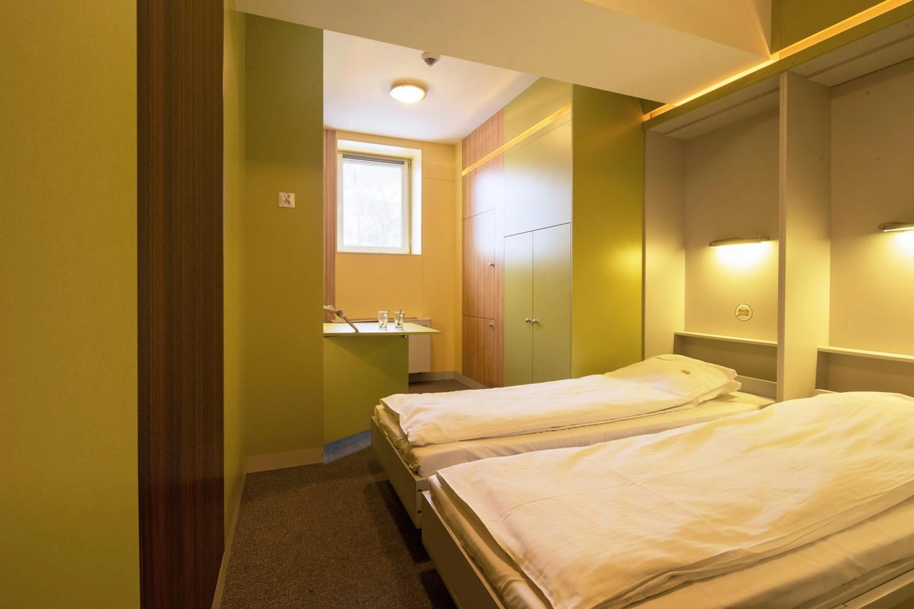 Bed in Elemels Planet