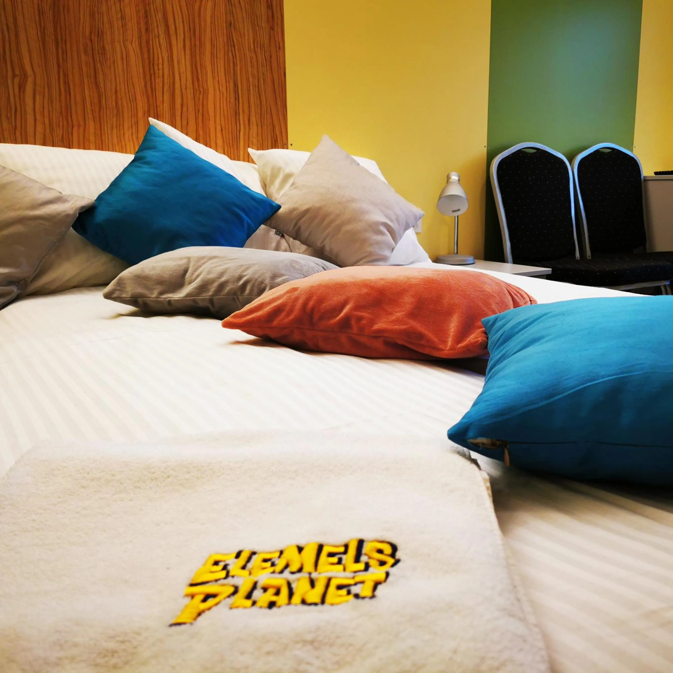 Bed in Elemels Planet