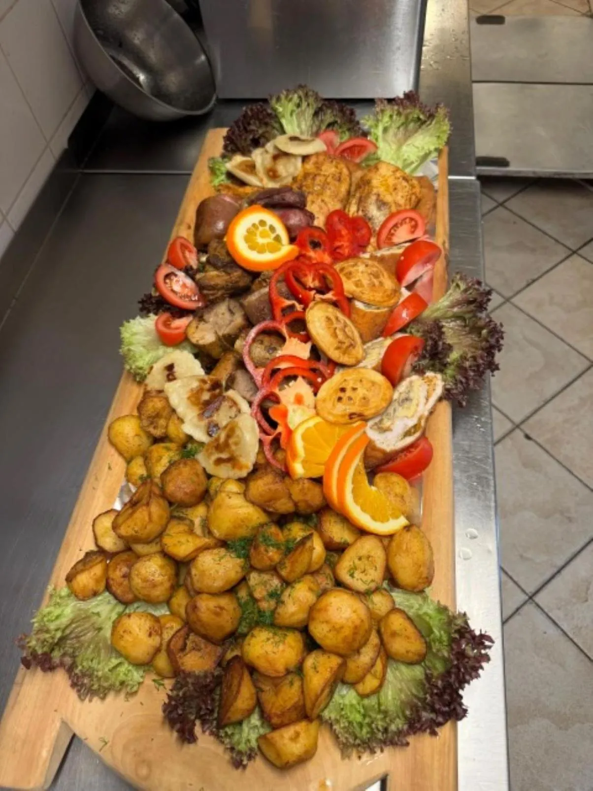 Restaurant/places to eat in Elemels Planet