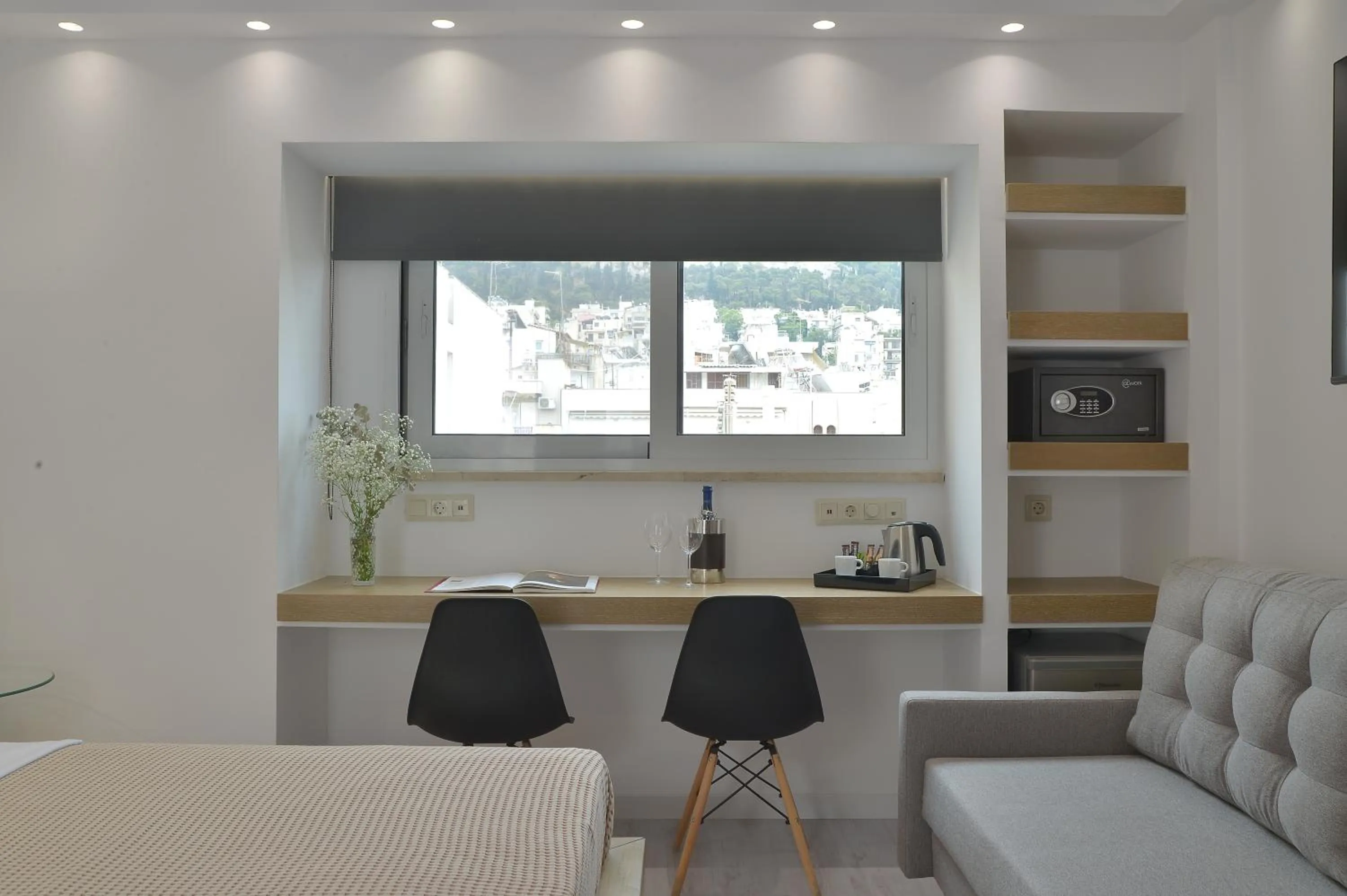 Photo of the whole room in Alter Athens