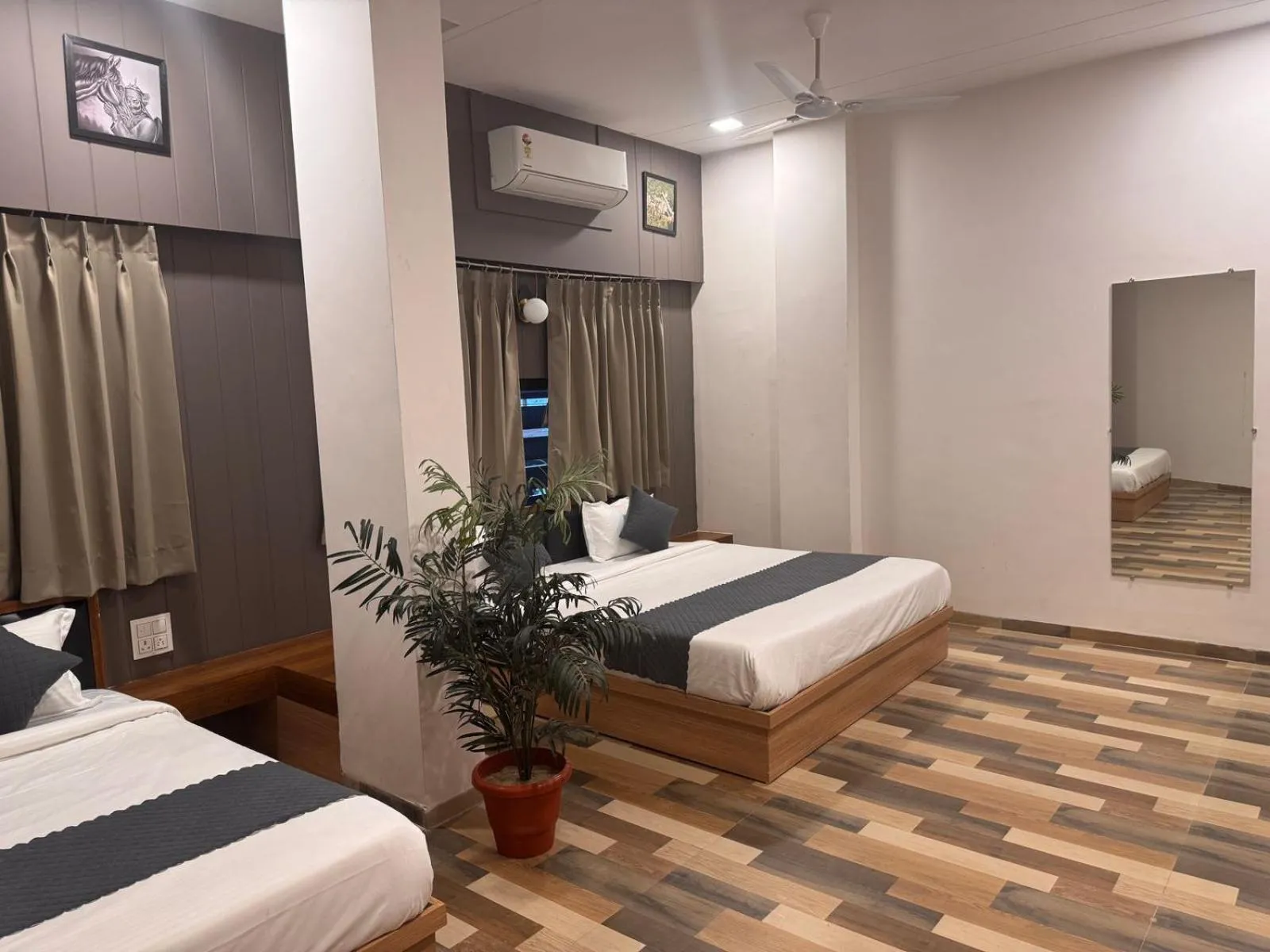 Bedroom, Bed in Hotel Skyland
