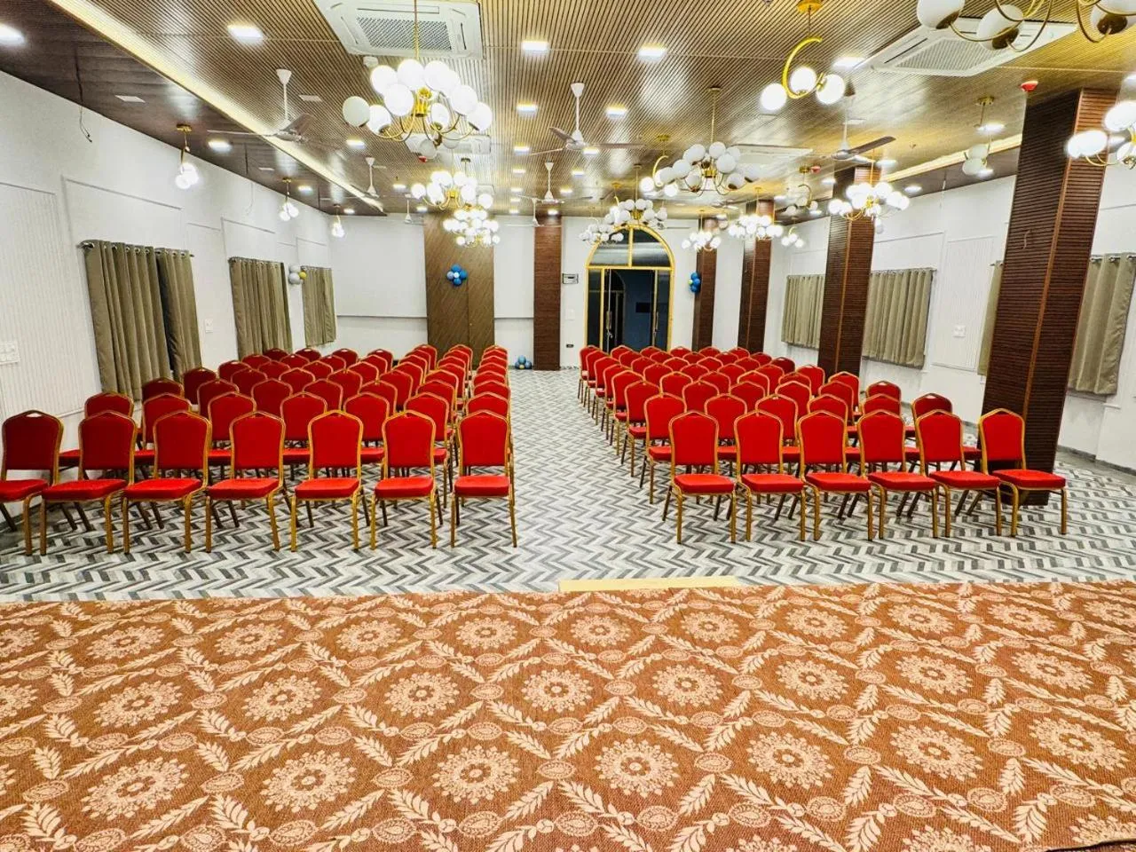 Banquet/Function facilities in Hotel Skyland