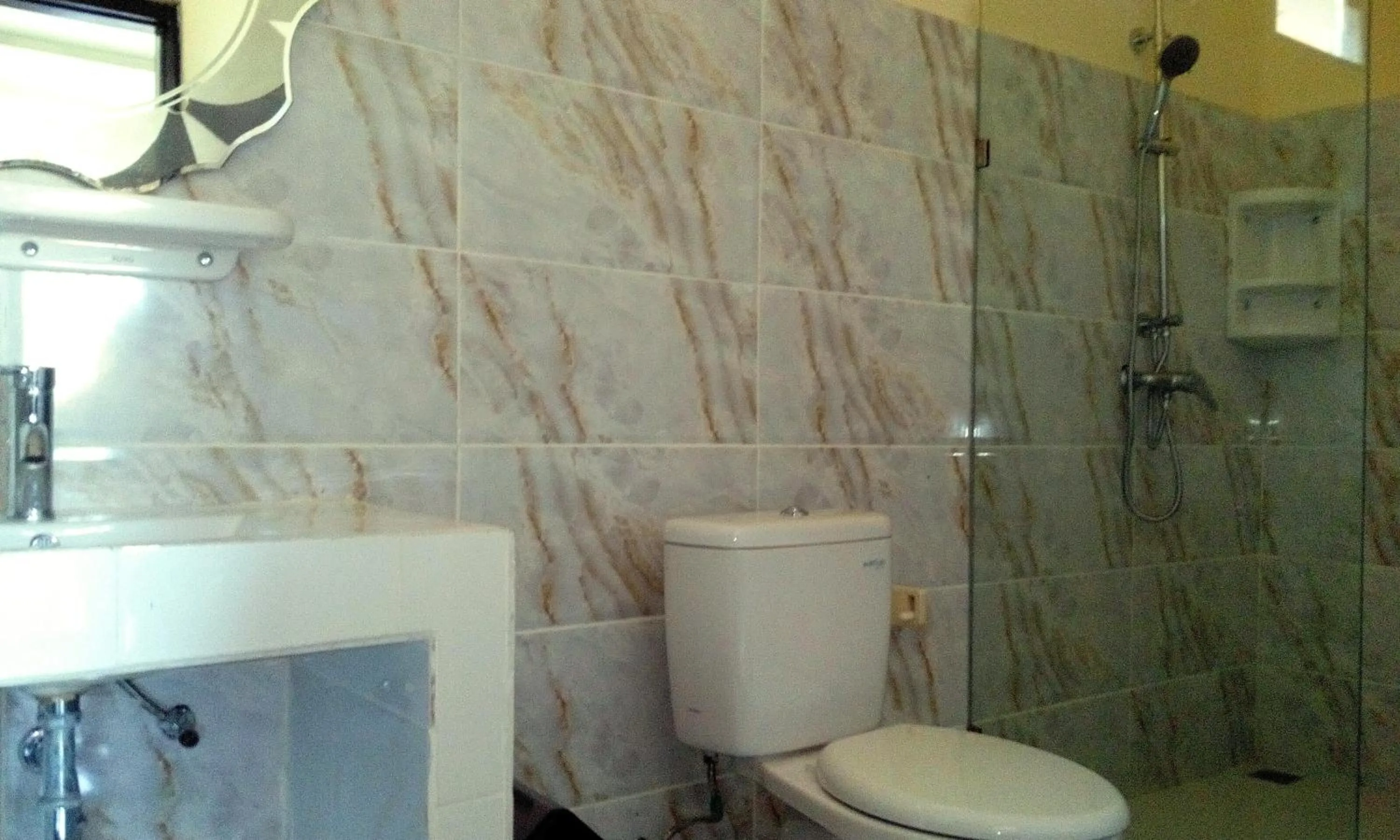 Toilet in Puri Asri Bungalow Ubud