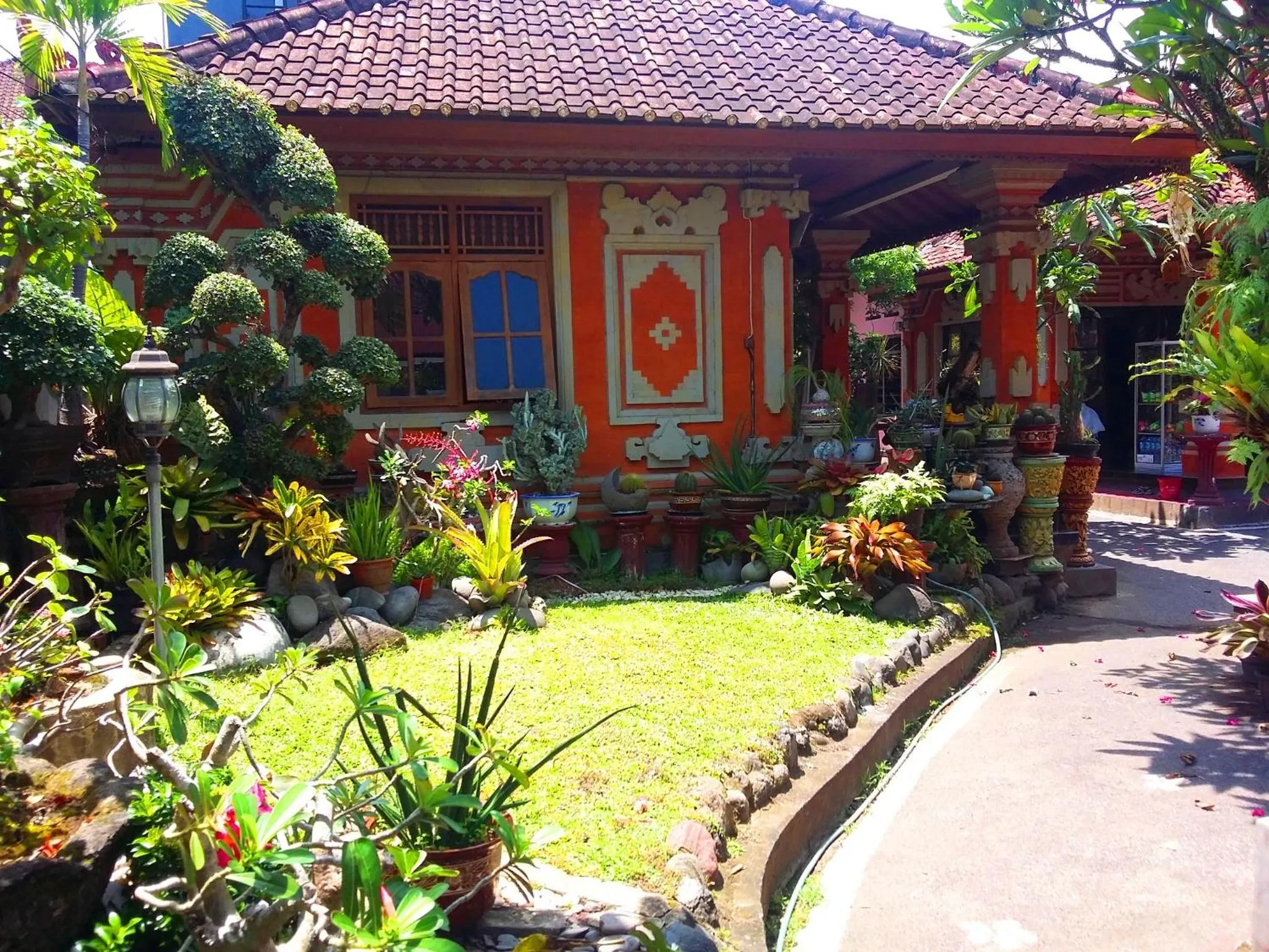 On site in Puri Asri Bungalow Ubud