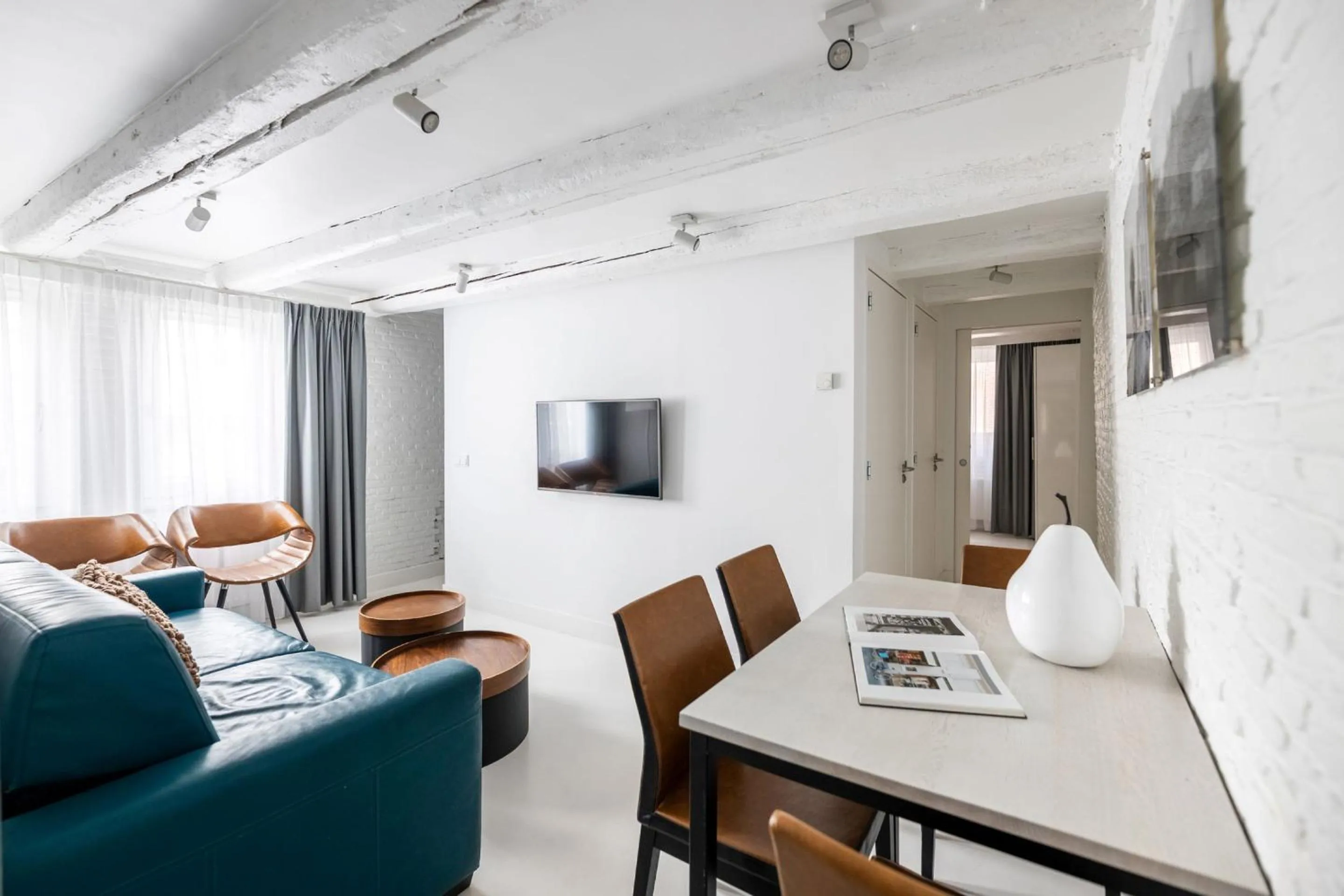 Living room in YAYS Amsterdam Salthouse Canal by Numa