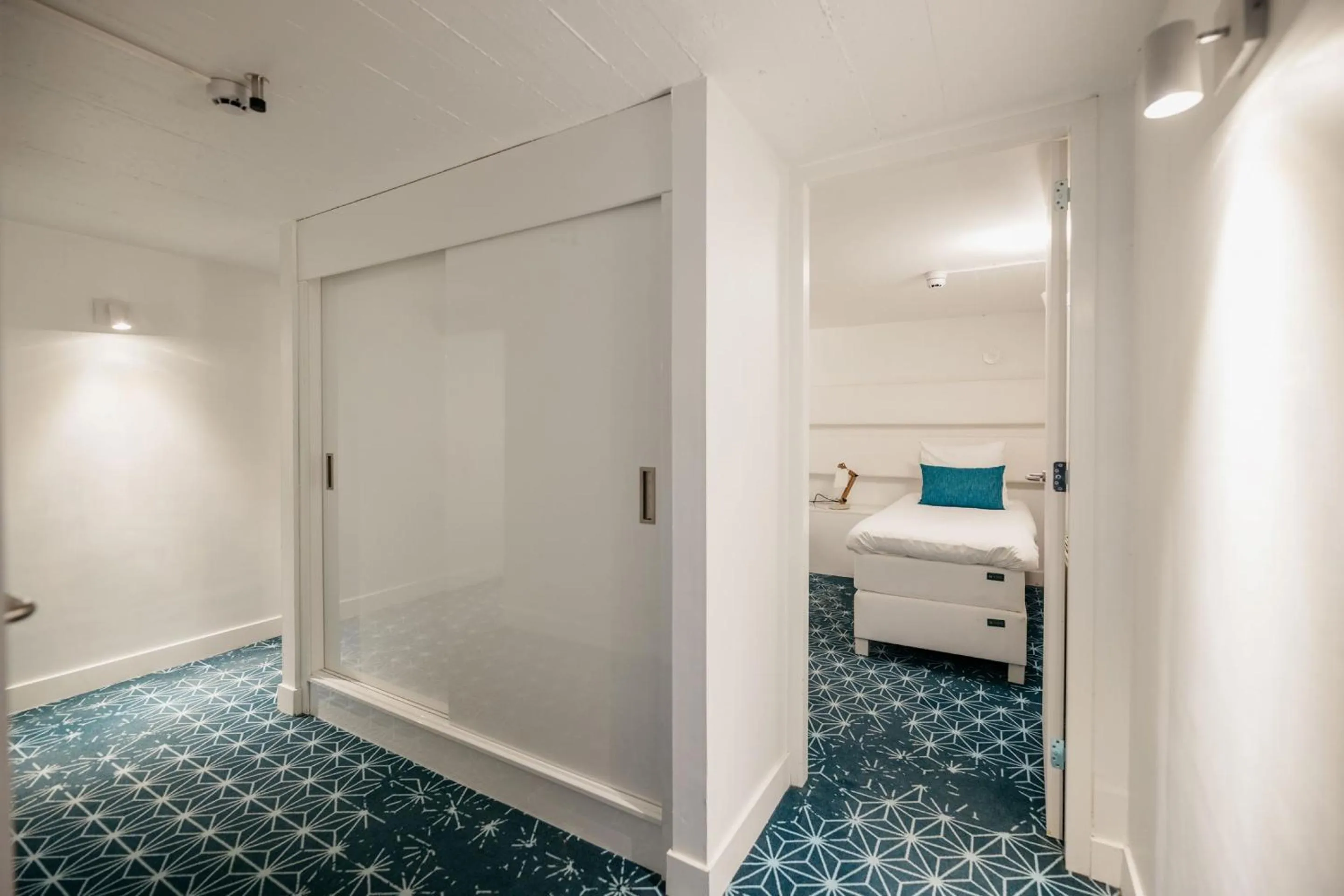 Bedroom, Bed in YAYS Amsterdam Salthouse Canal by Numa