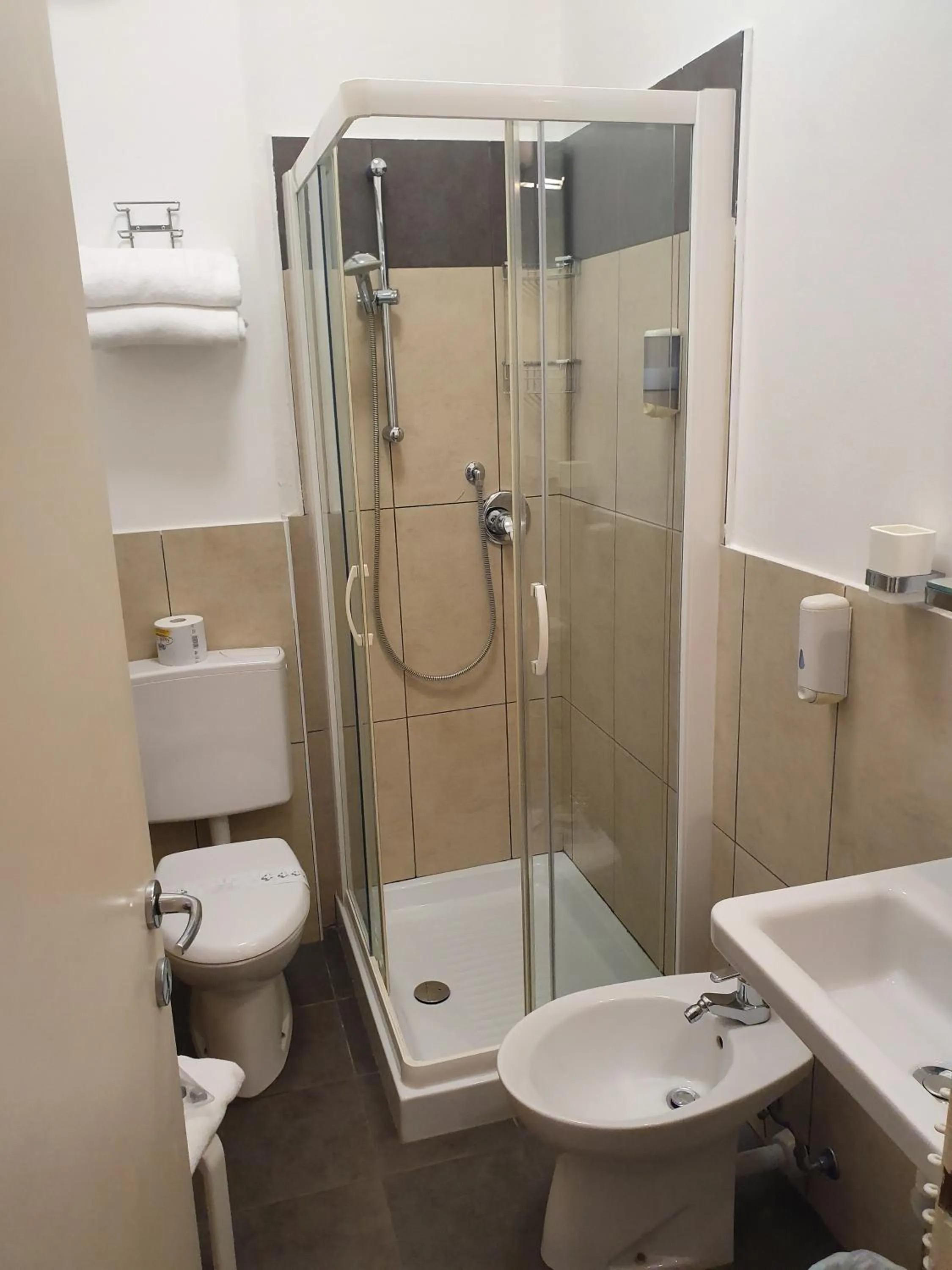 Bathroom in Hotel Europa Lignano