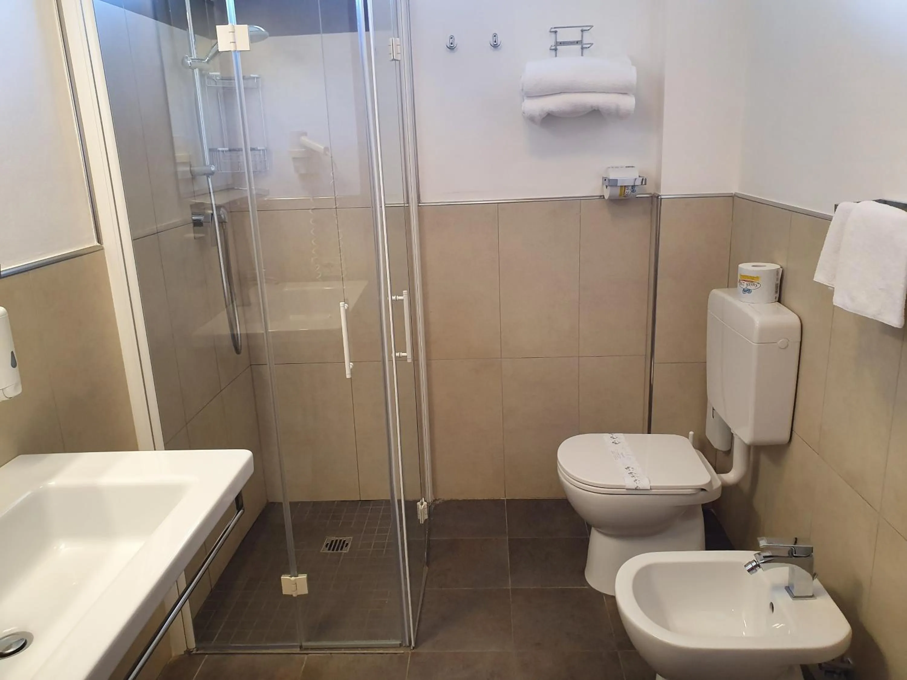 Bathroom in Hotel Europa Lignano