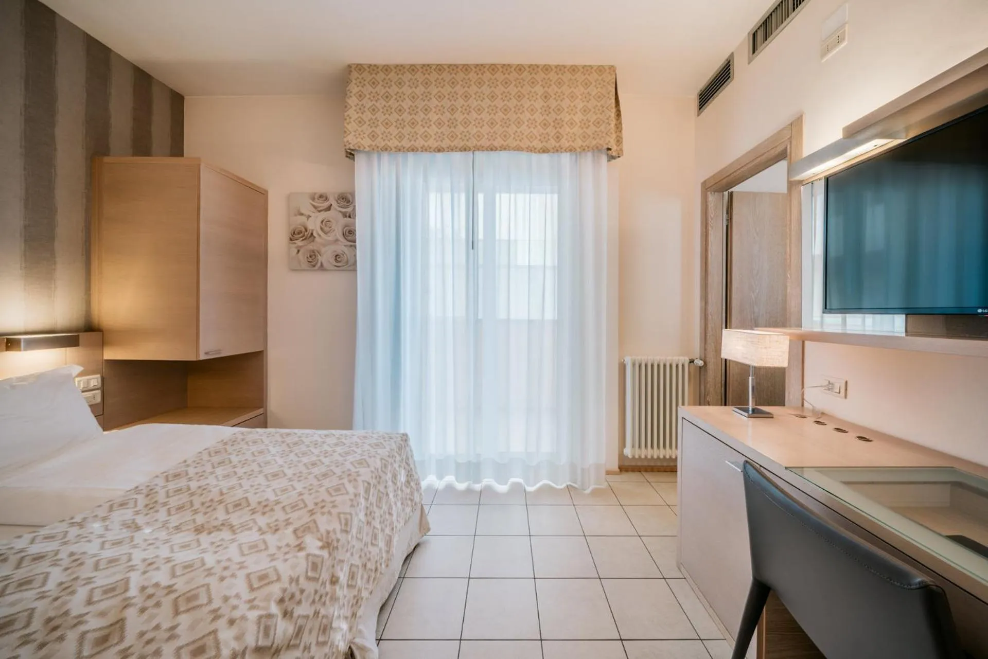 Bedroom, Bed in Hotel Europa Lignano