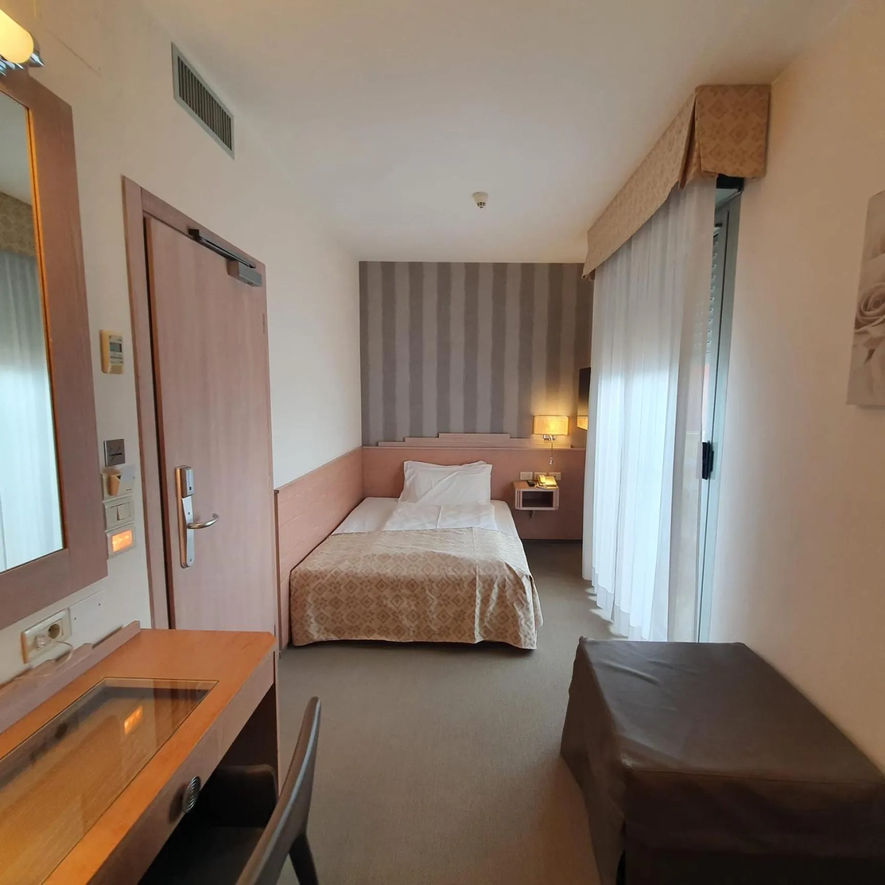 Bedroom, Bed in Hotel Europa Lignano