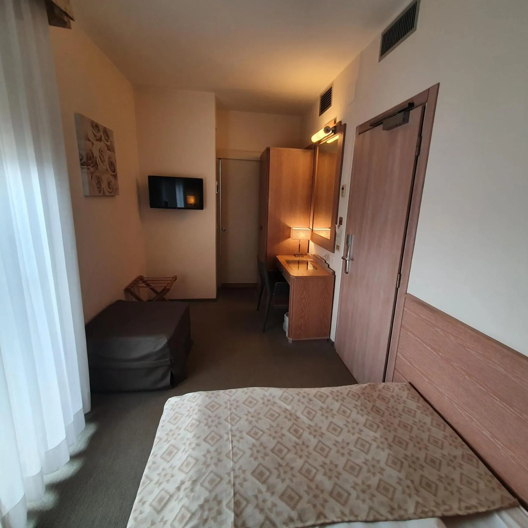 Photo of the whole room, Bed in Hotel Europa Lignano