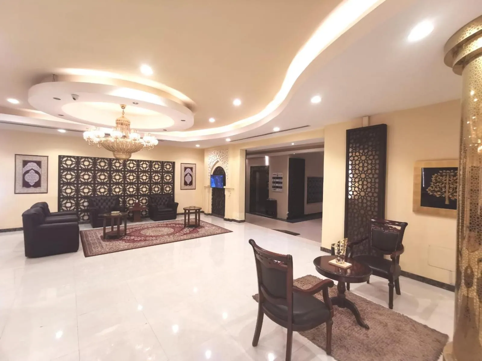 Lobby or reception in Ashbonh Hotel Suites