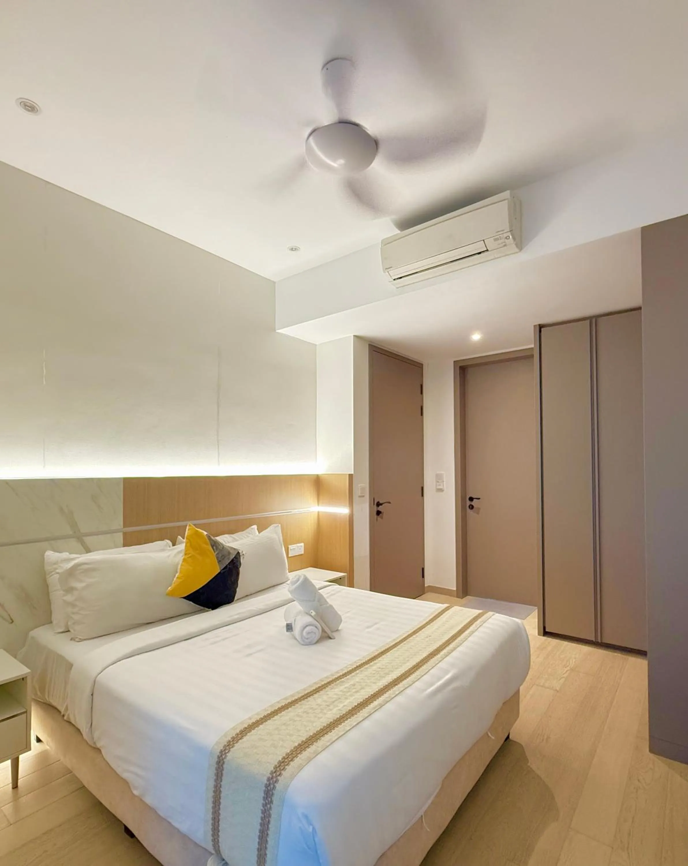 Bed in Crystal Service Suite At Eaton KLCC