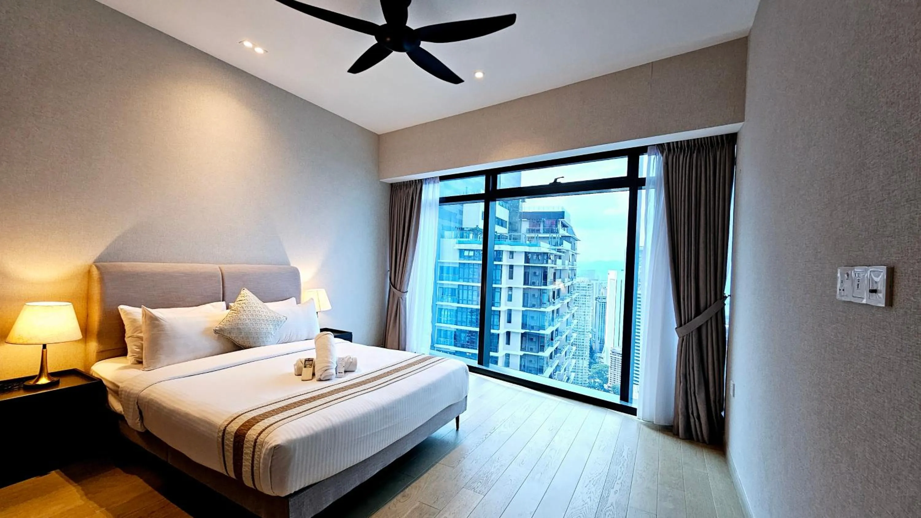 Bed in Crystal Service Suite At Eaton KLCC