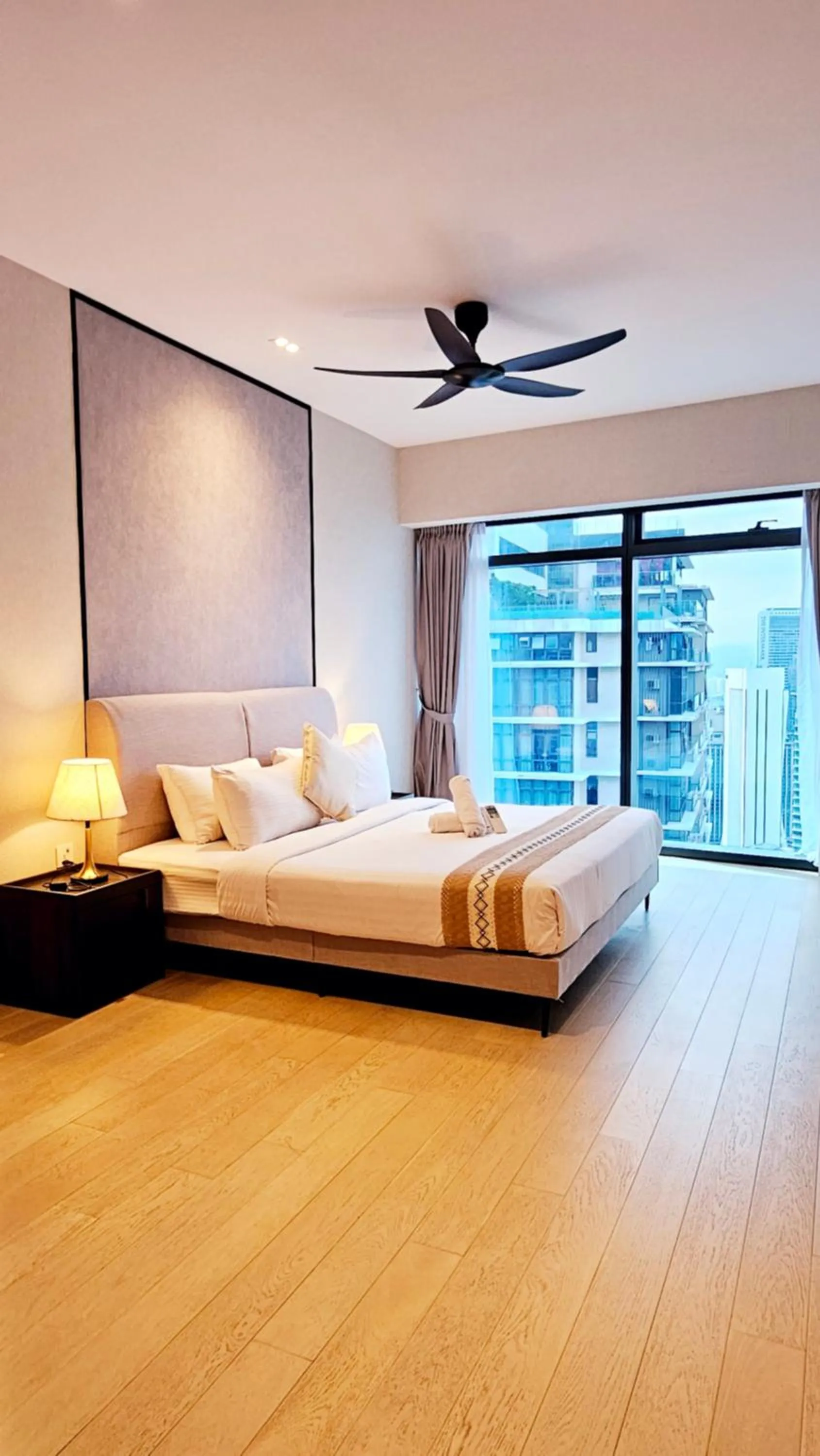 Bed in Crystal Service Suite At Eaton KLCC