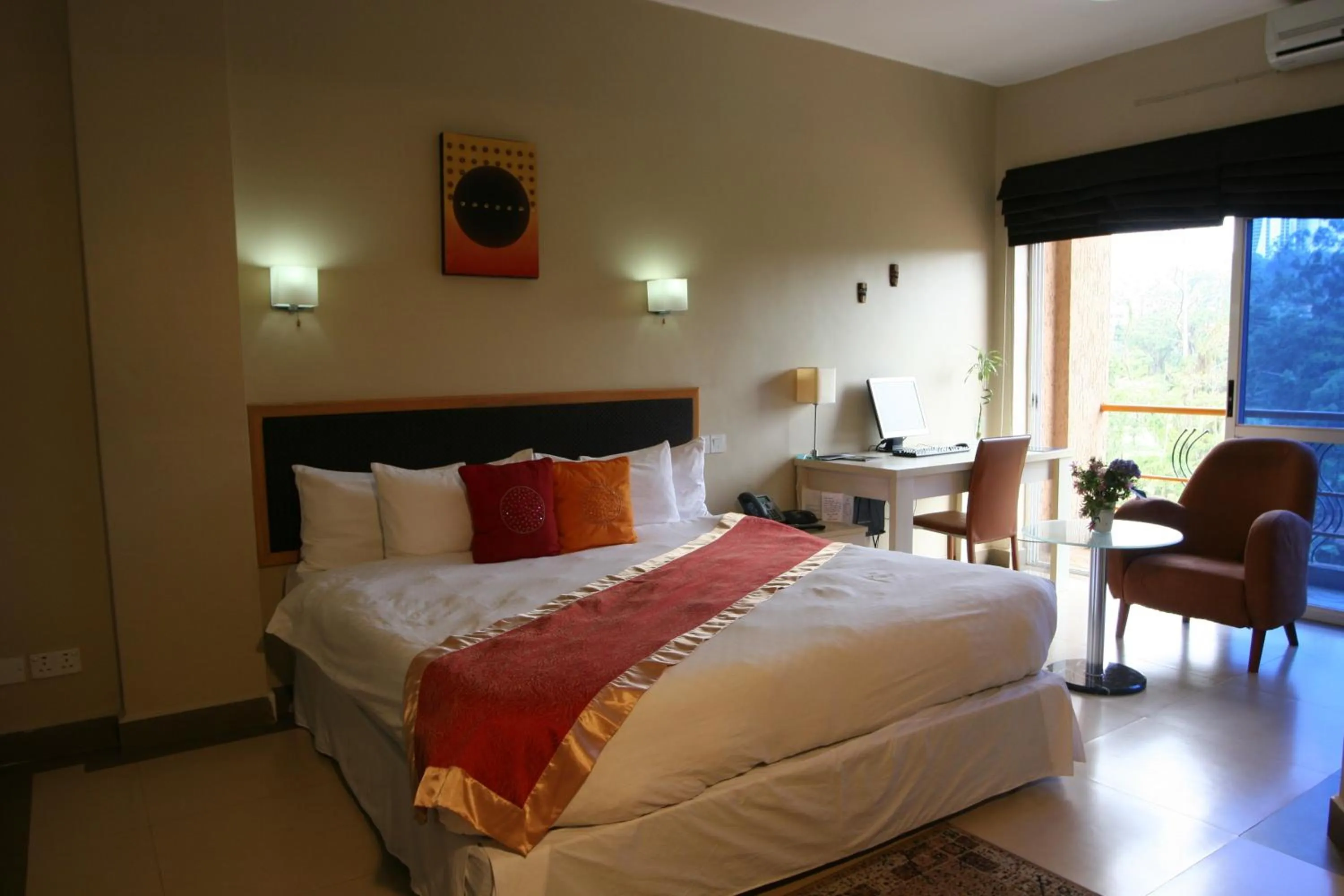 Photo of the whole room, Bed in Metropole Hotel Kampala