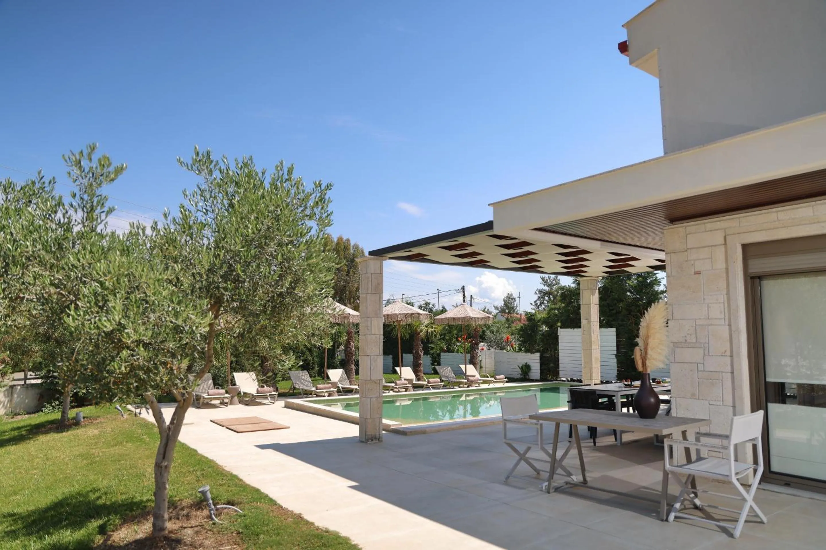 W Villas Halkidiki