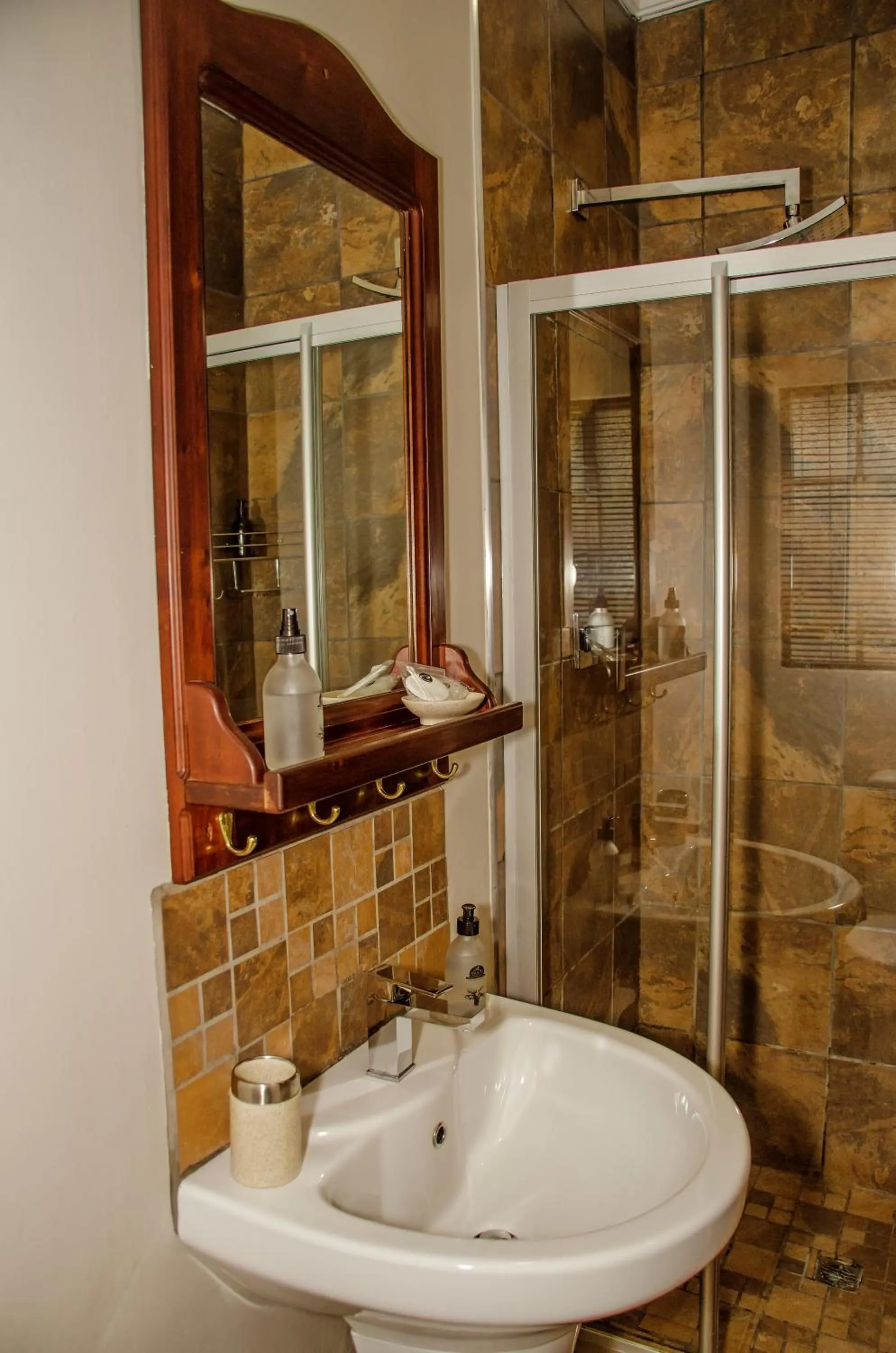 Bathroom in Cornerstone Bed and Breakfast Kroonstad