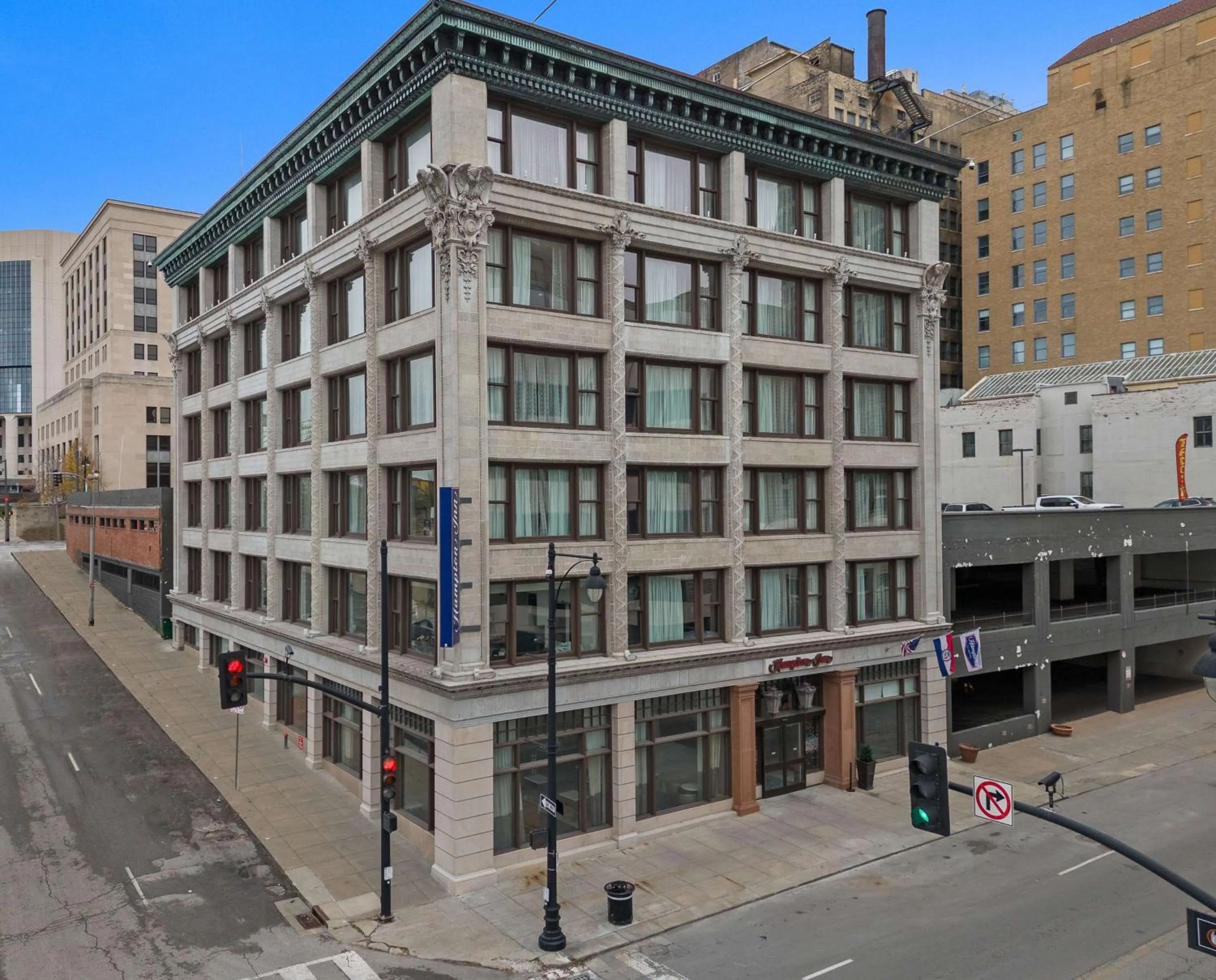 Property building in Hampton Inn Kansas City - Downtown Financial District