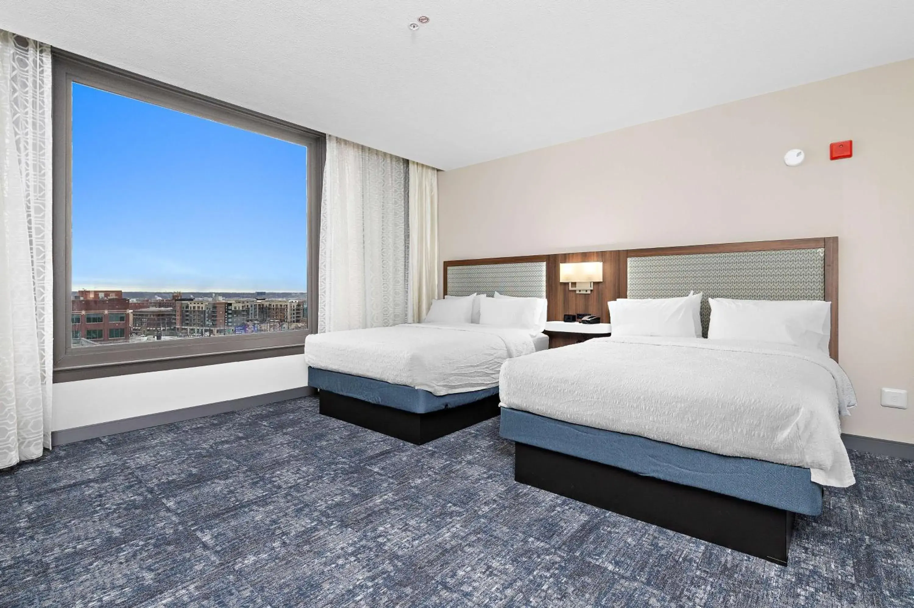 Queen Room with Two Queen Beds (4 Adults) in Hampton Inn Kansas City - Downtown Financial District Queen Room with Two Queen Beds (4 Adults) in Hampton Inn Kansas City - Downtown Financial District