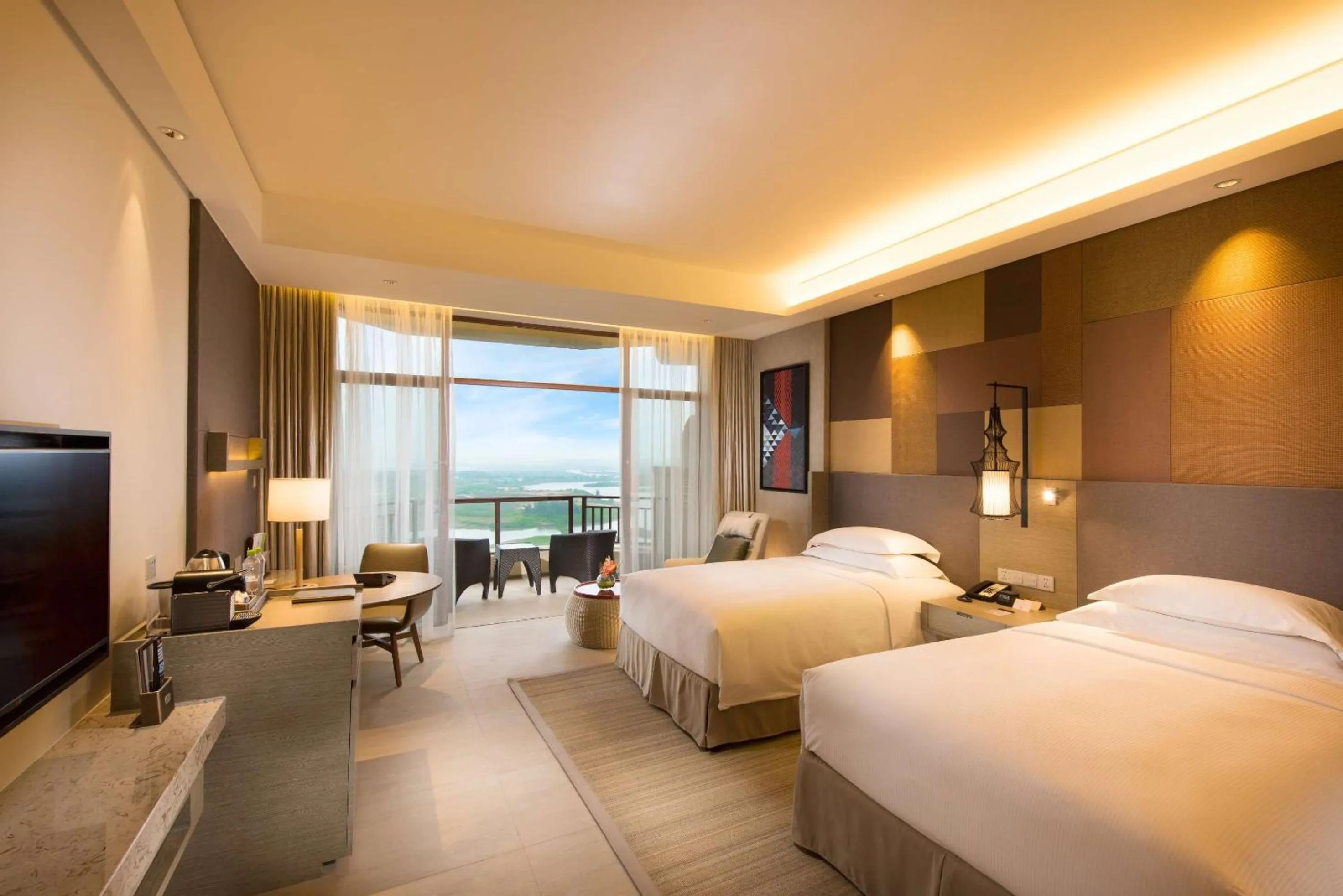 Bed in DoubleTree by Hilton Haikou Chengmai