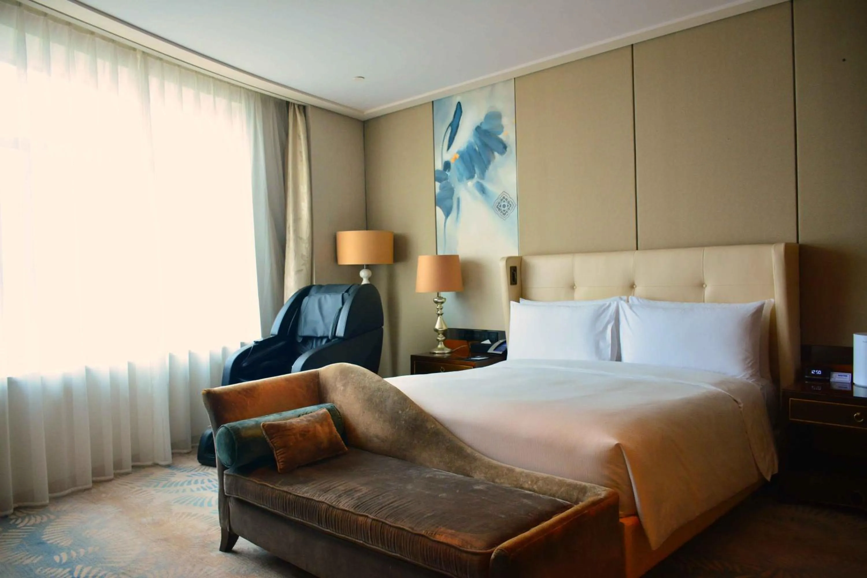 Bedroom, Bed in Hilton Urumqi