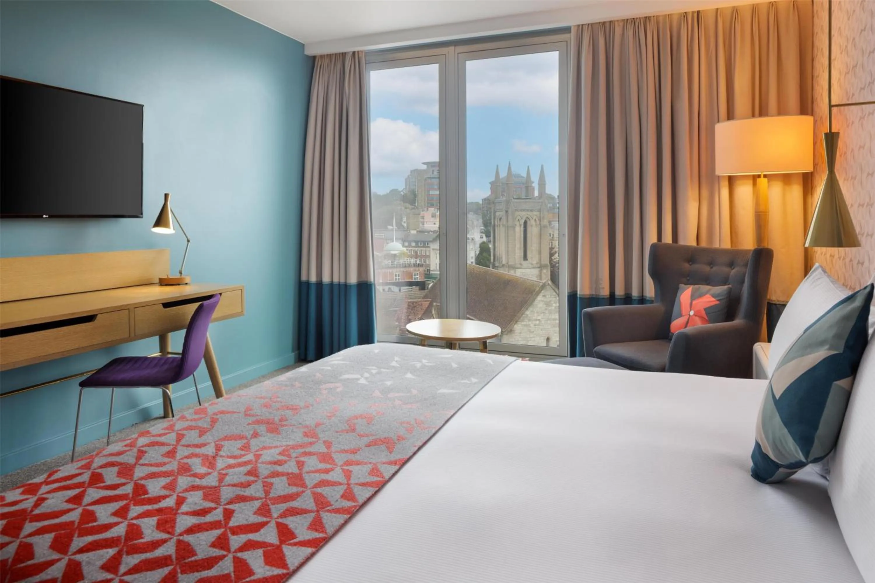 Bed in Hilton Bournemouth