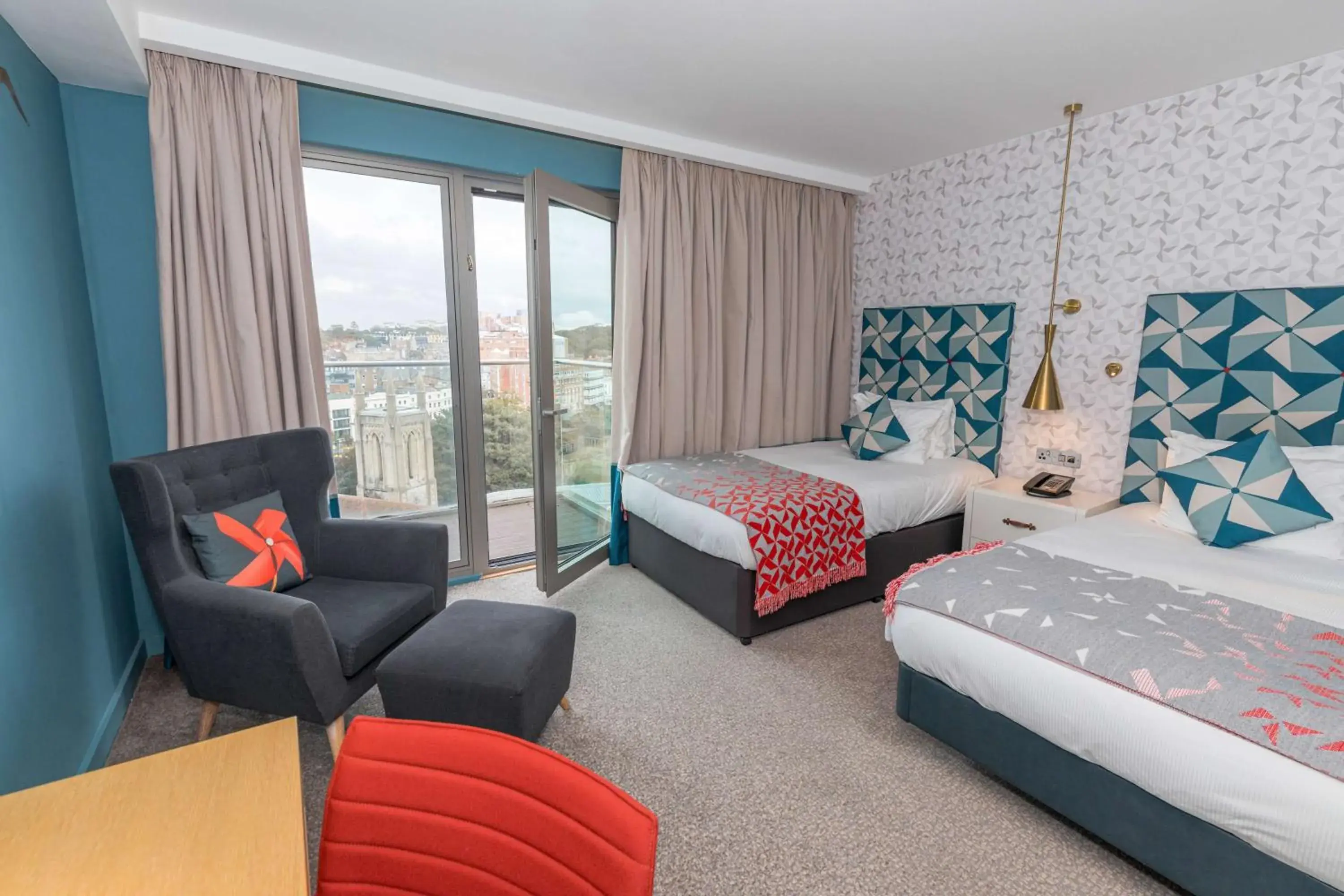 View (from property/room), Bed in Hilton Bournemouth View (from property/room), Bed in Hilton Bournemouth