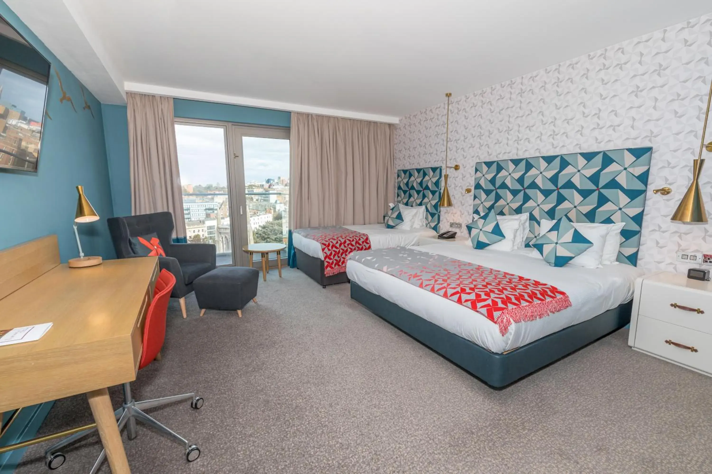 Property building, Bed in Hilton Bournemouth Property building, Bed in Hilton Bournemouth