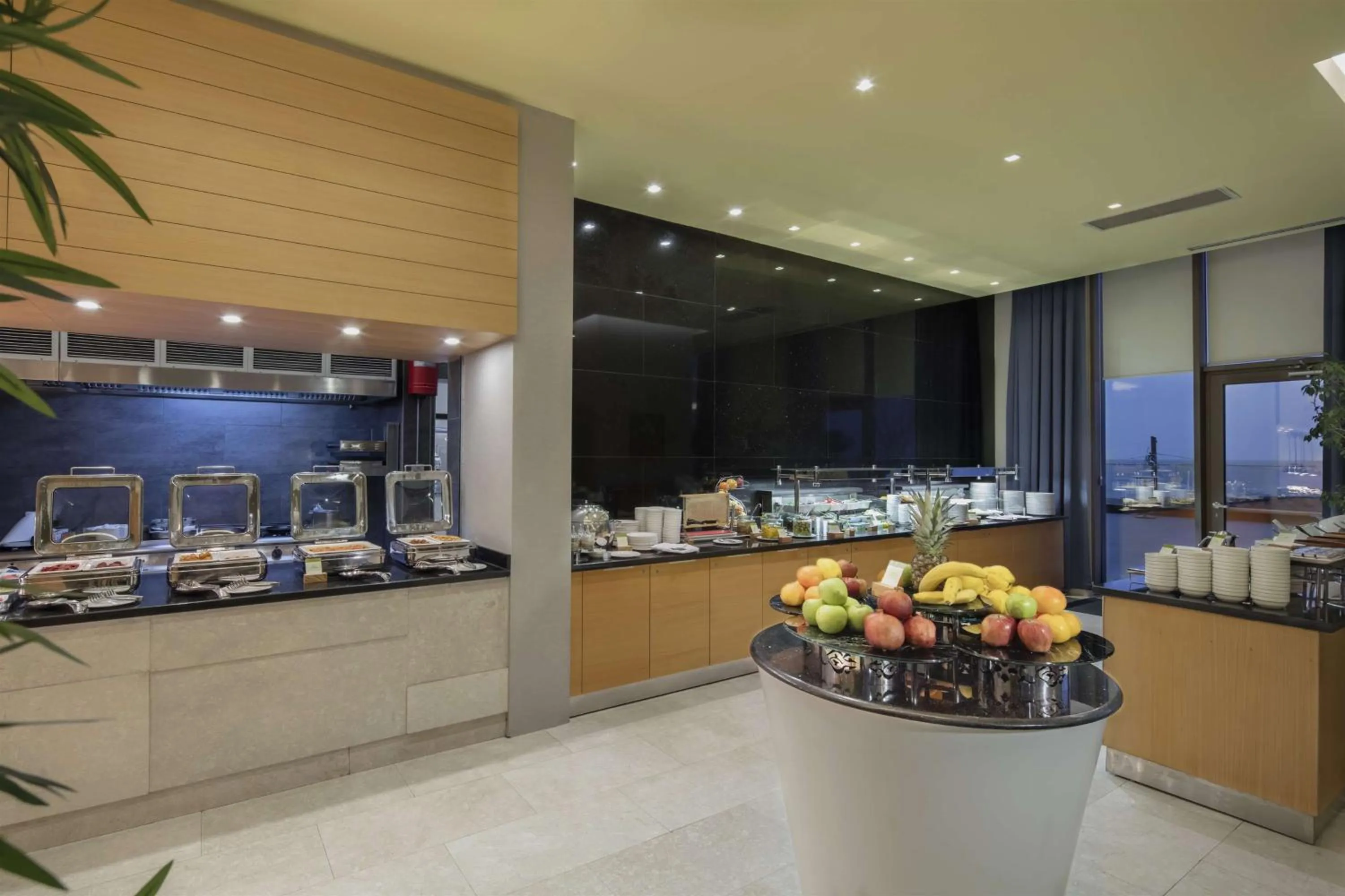 Restaurant/places to eat in DoubleTree by Hilton Trabzon
