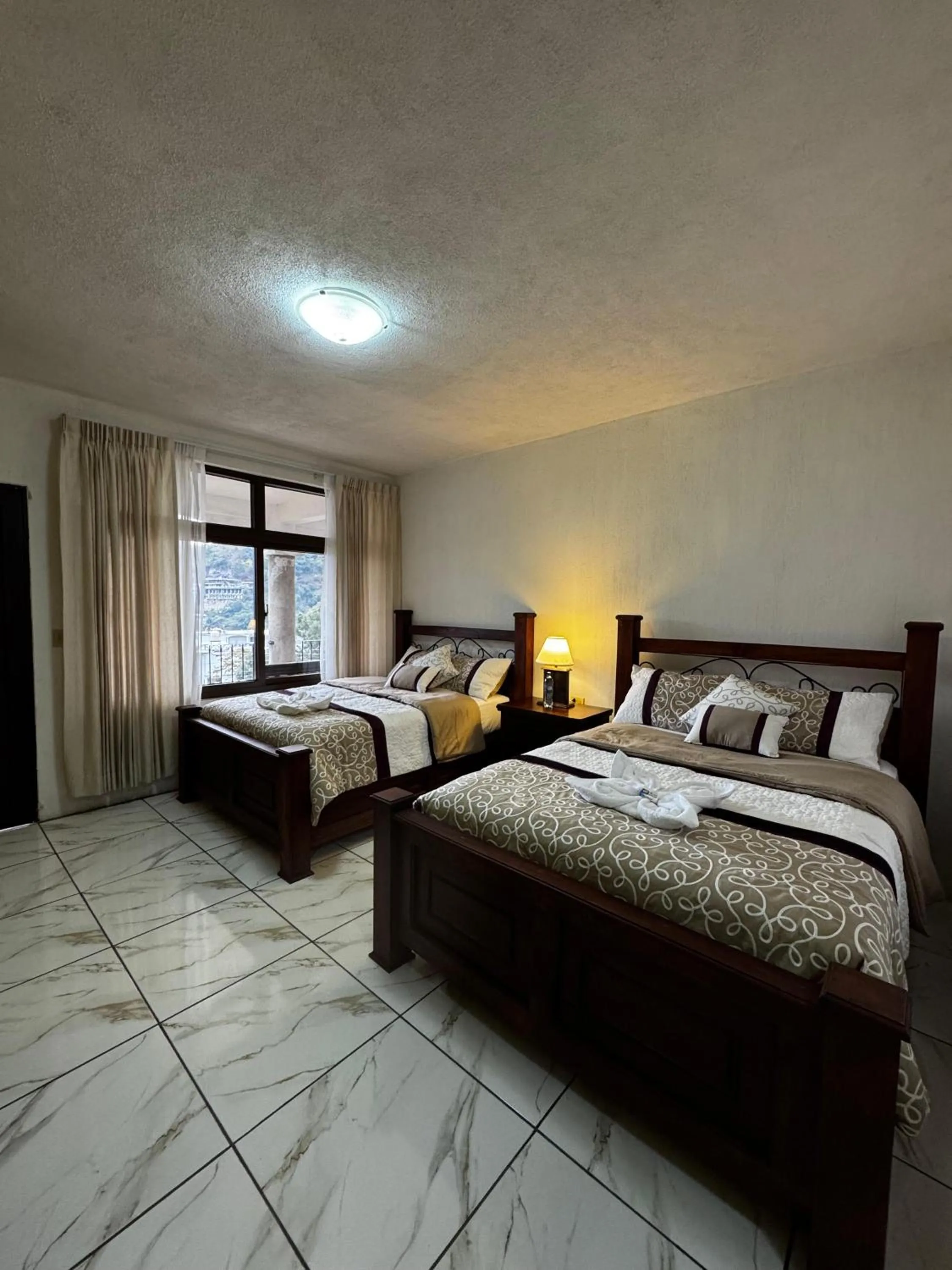 Photo of the whole room, Bed in Hotel Mercy