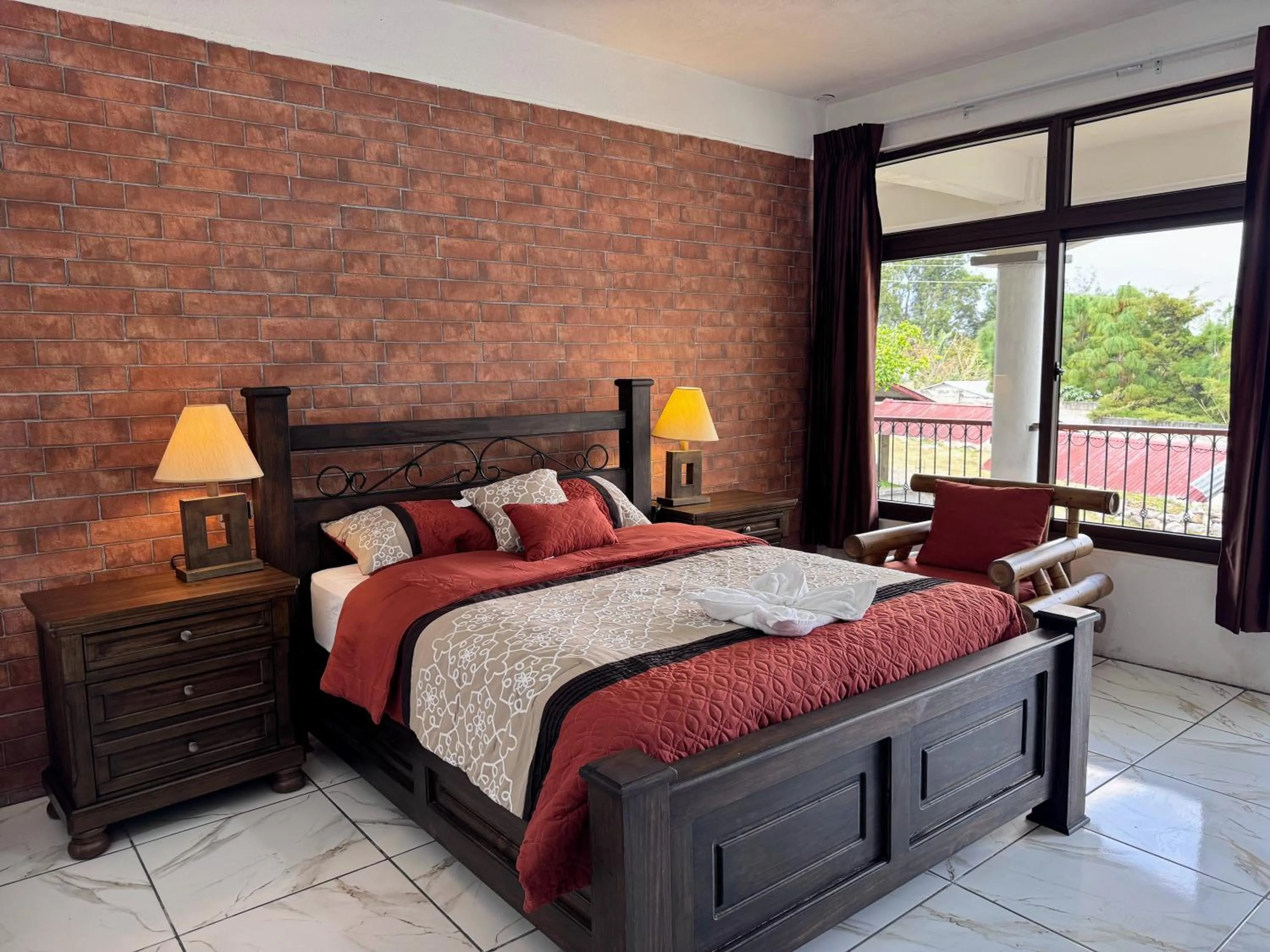 Photo of the whole room, Bed in Hotel Mercy