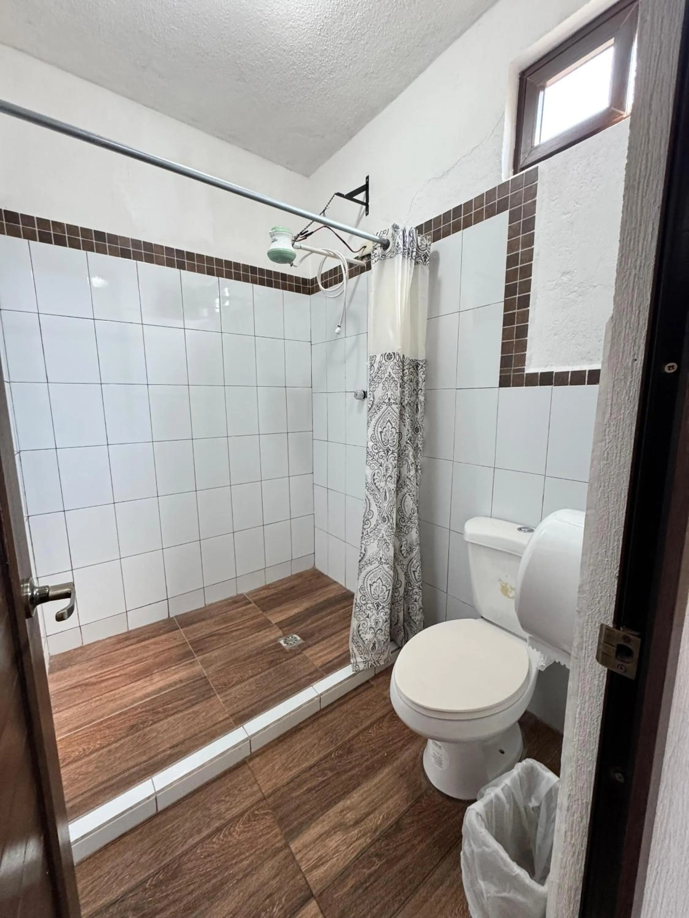Shower in Hotel Mercy