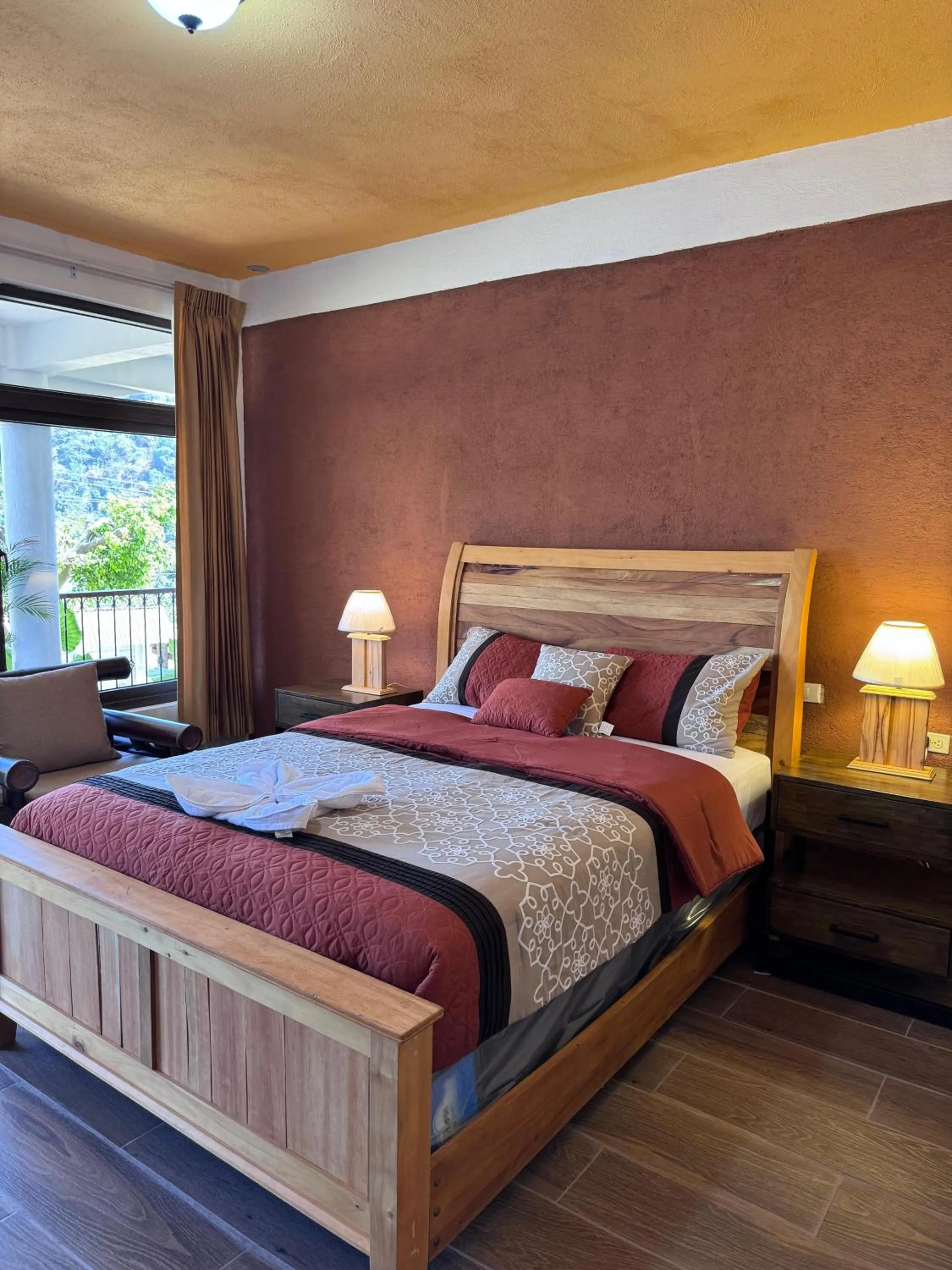 Photo of the whole room, Bed in Hotel Mercy