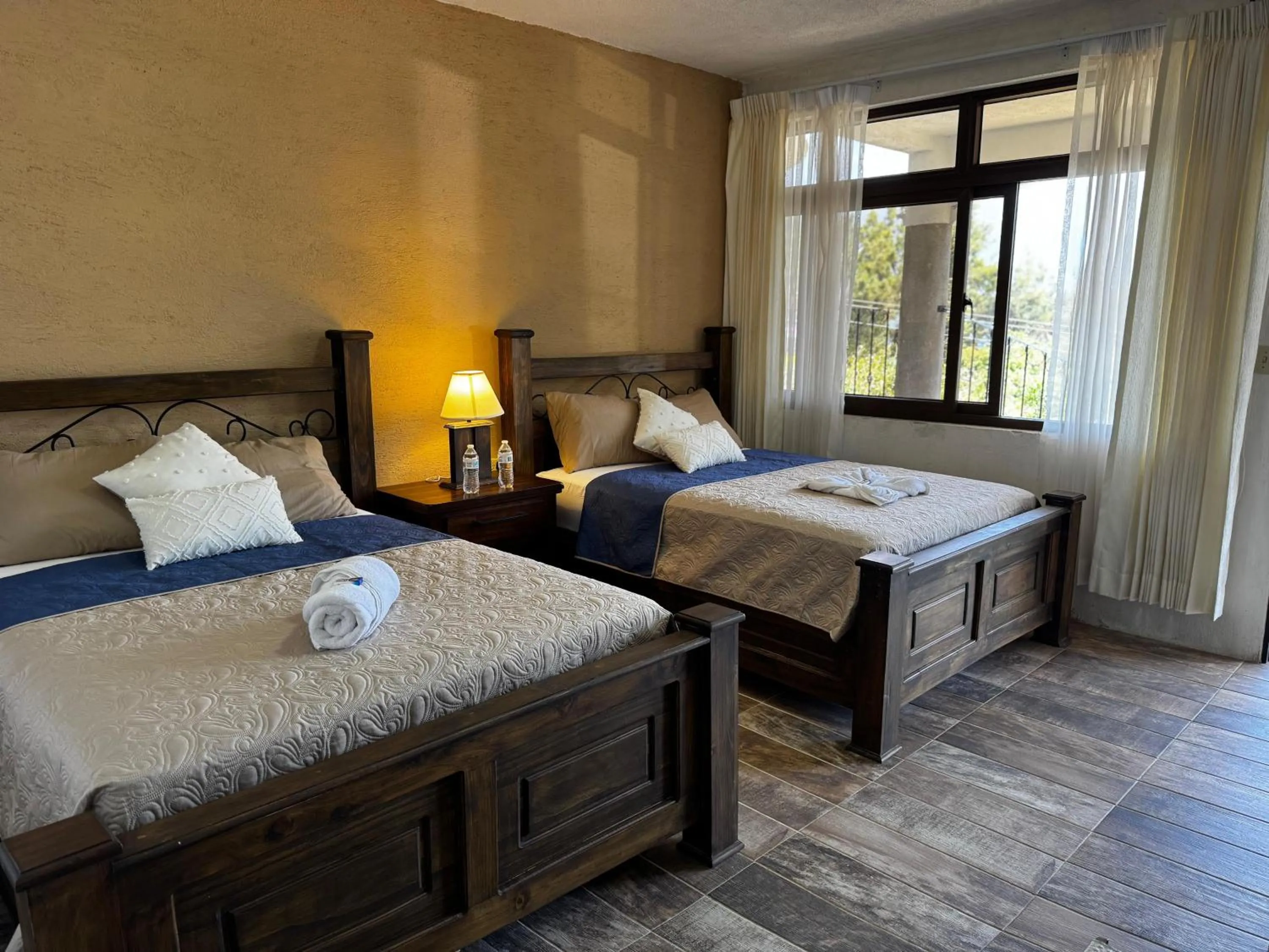 Photo of the whole room, Bed in Hotel Mercy