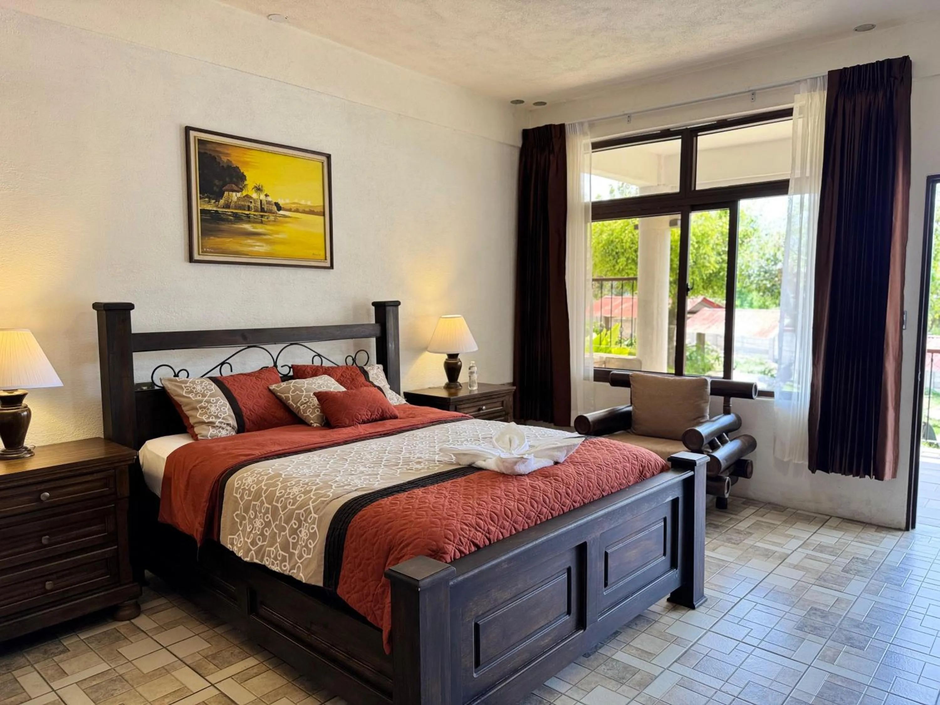 Photo of the whole room, Bed in Hotel Mercy