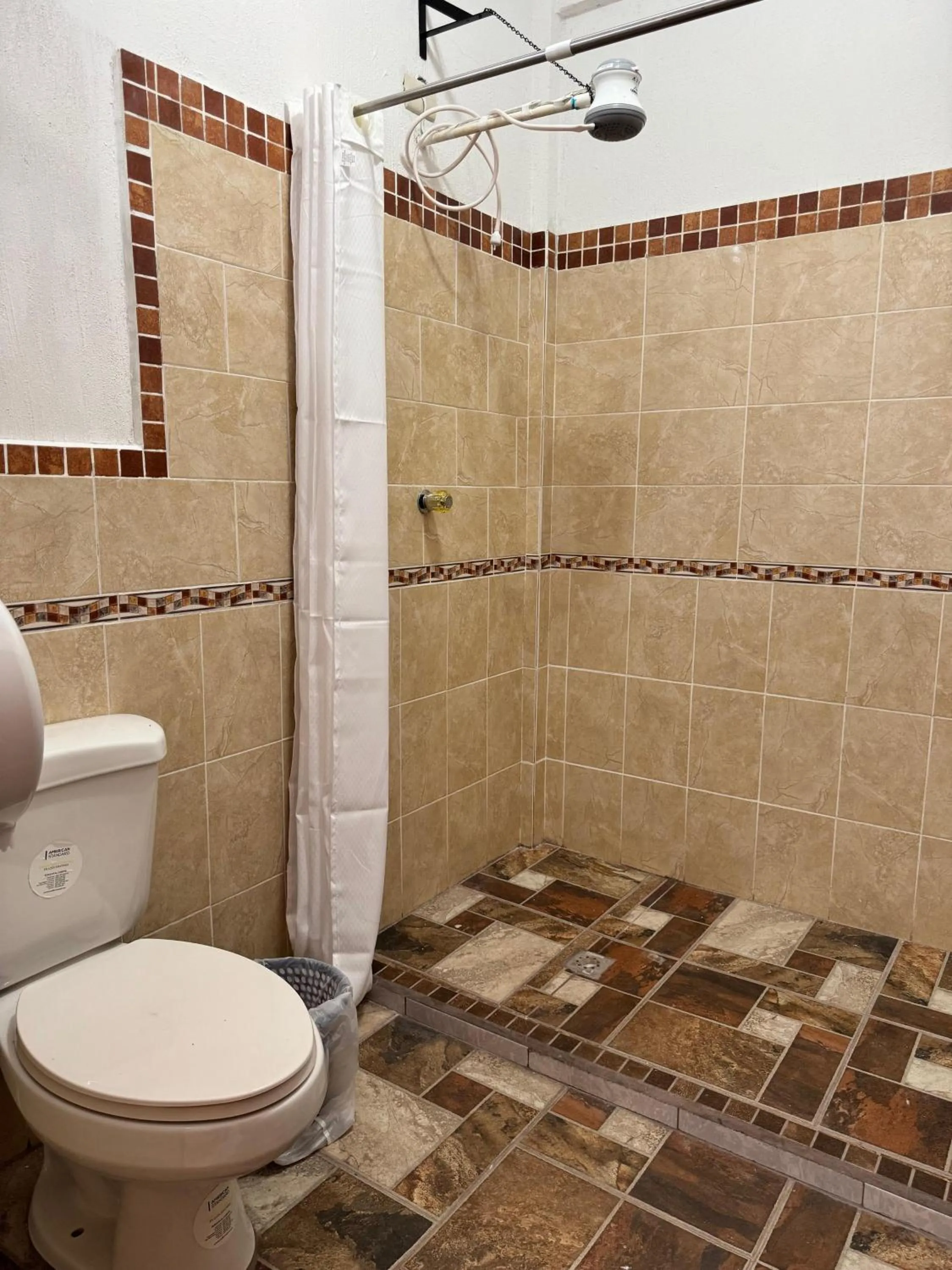 Shower in Hotel Mercy