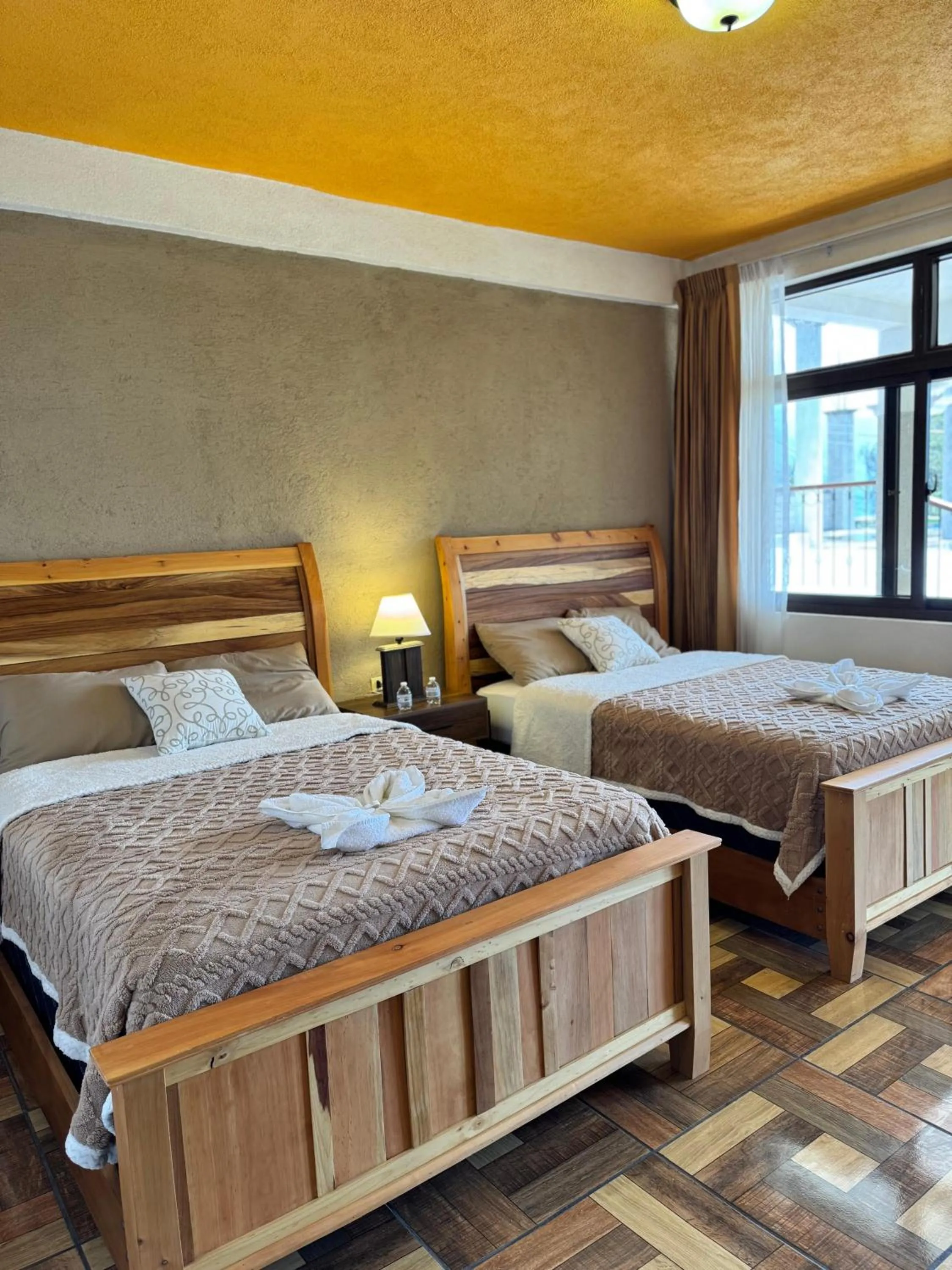 Photo of the whole room, Bed in Hotel Mercy
