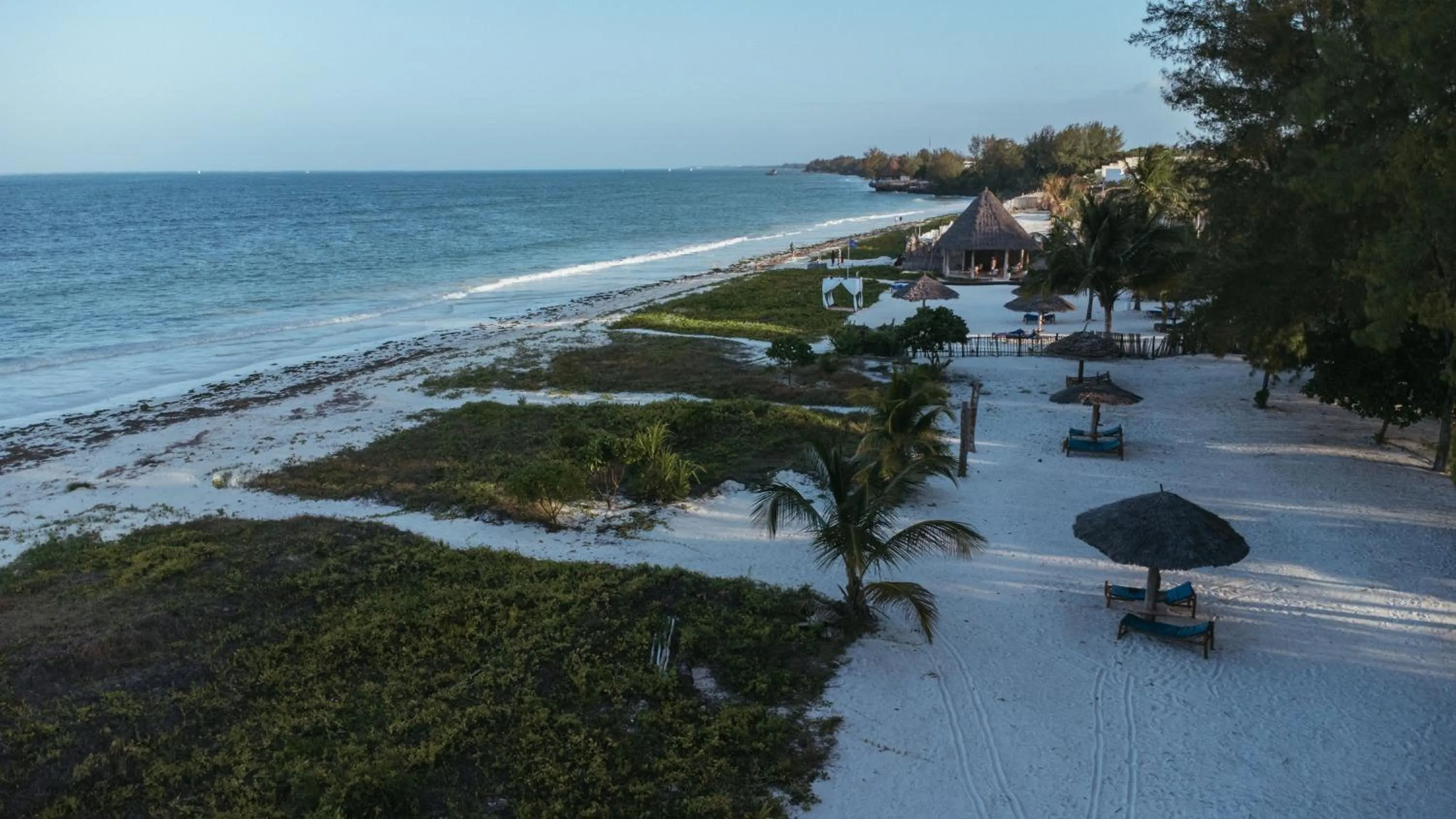 sunbed in Hakuna Majiwe Beach Lodge