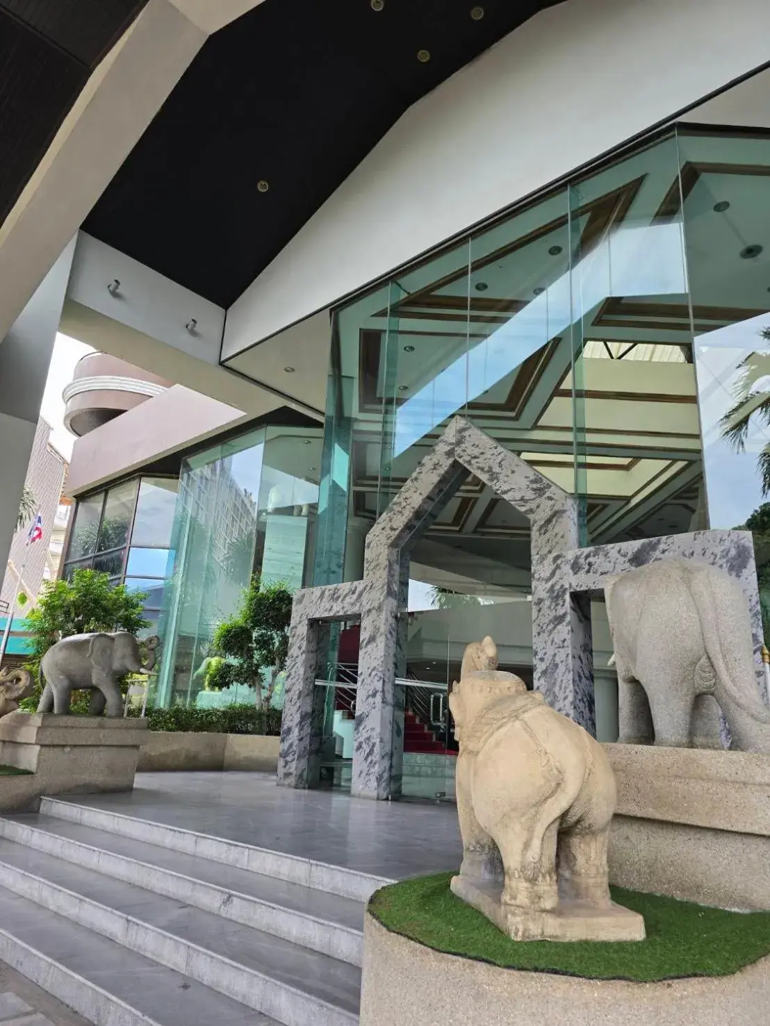 Property building in First Pacific Cirrus Property building in First Pacific Cirrus