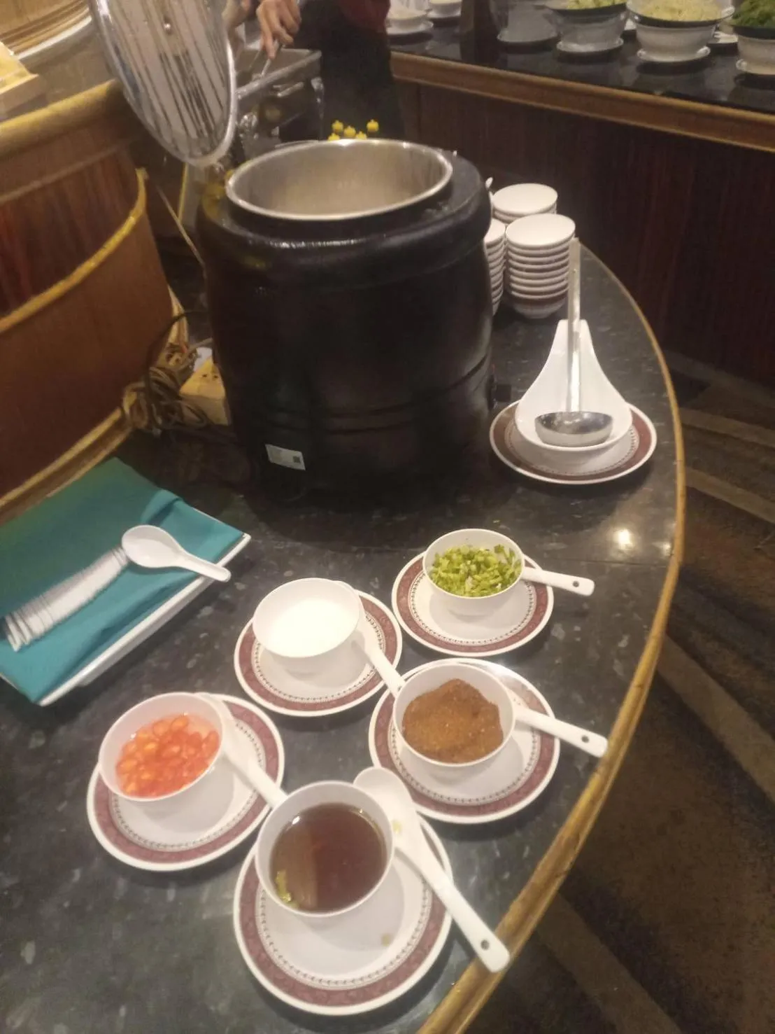 Restaurant/places to eat in First Pacific Cirrus