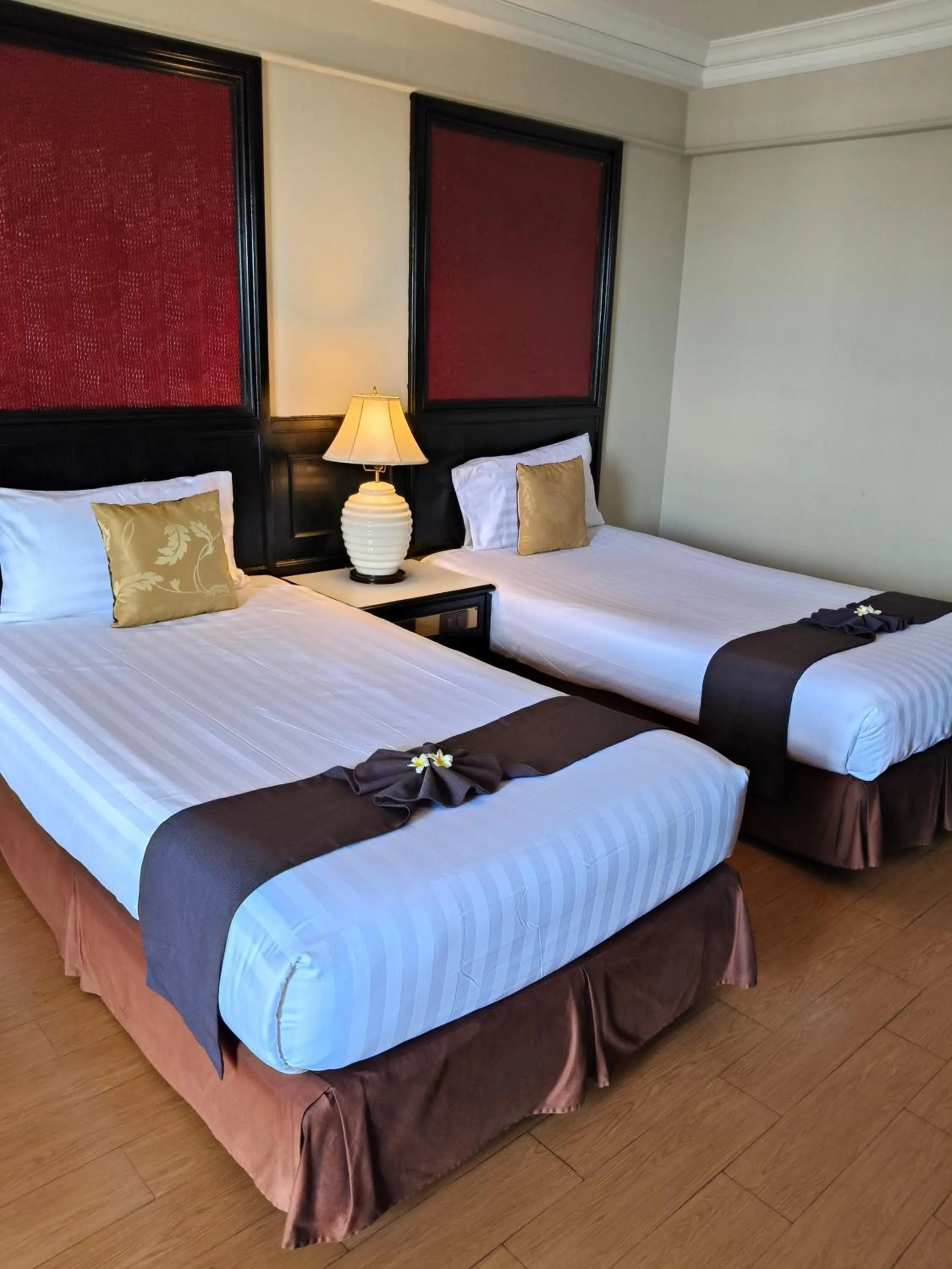 Bed in First Pacific Cirrus